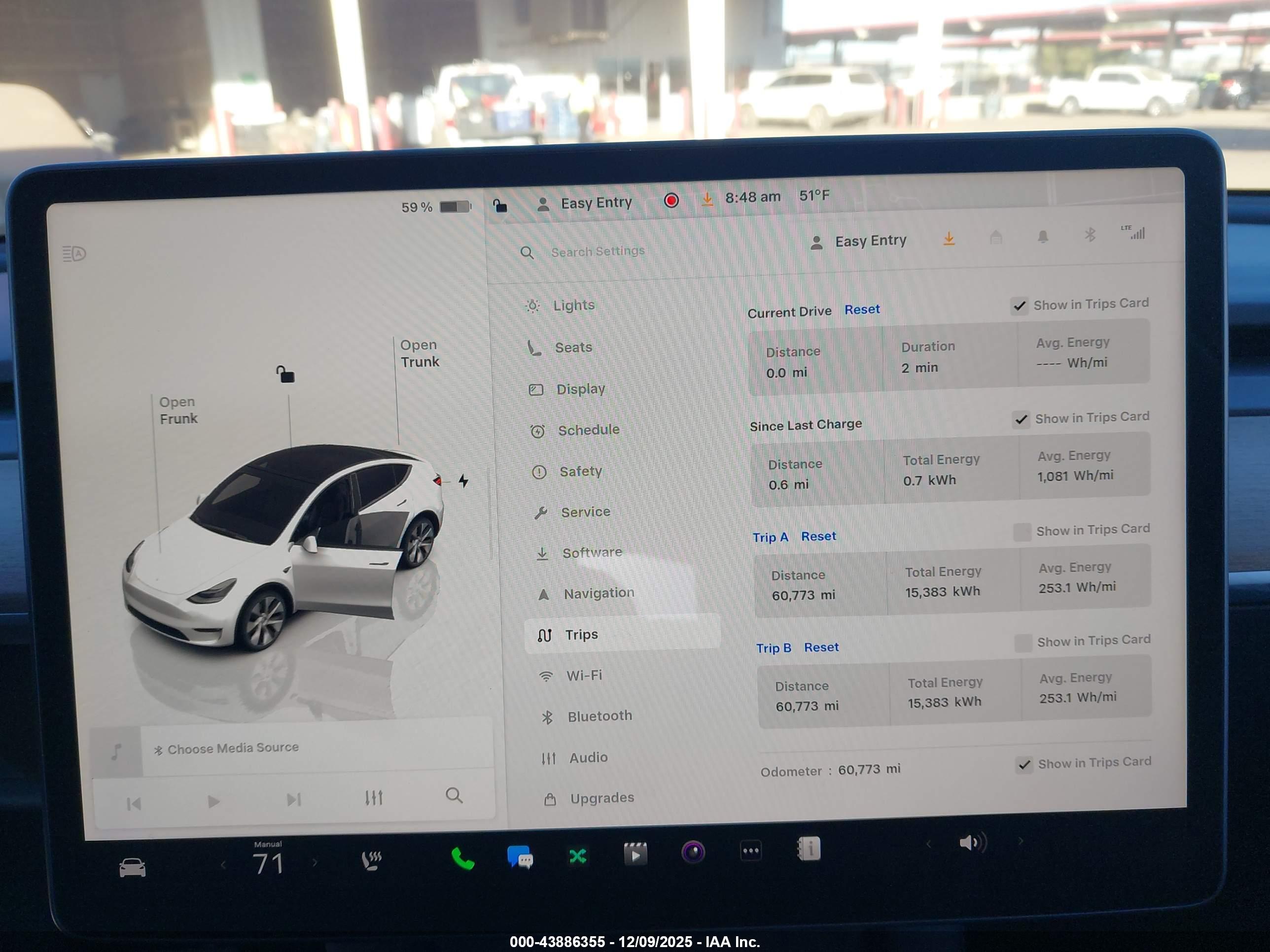 TESLA MODEL image 7