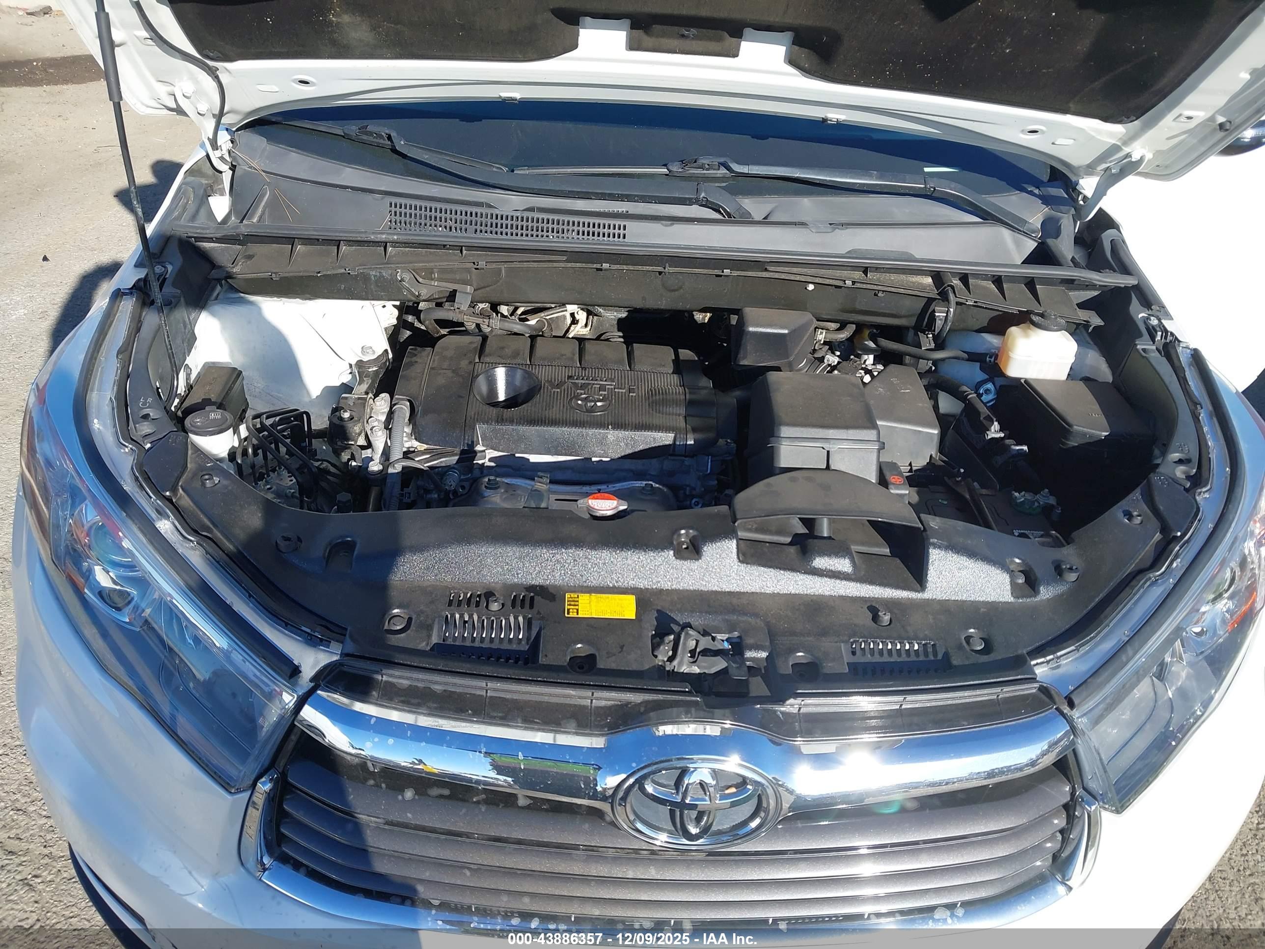 TOYOTA HIGHLANDER image 10