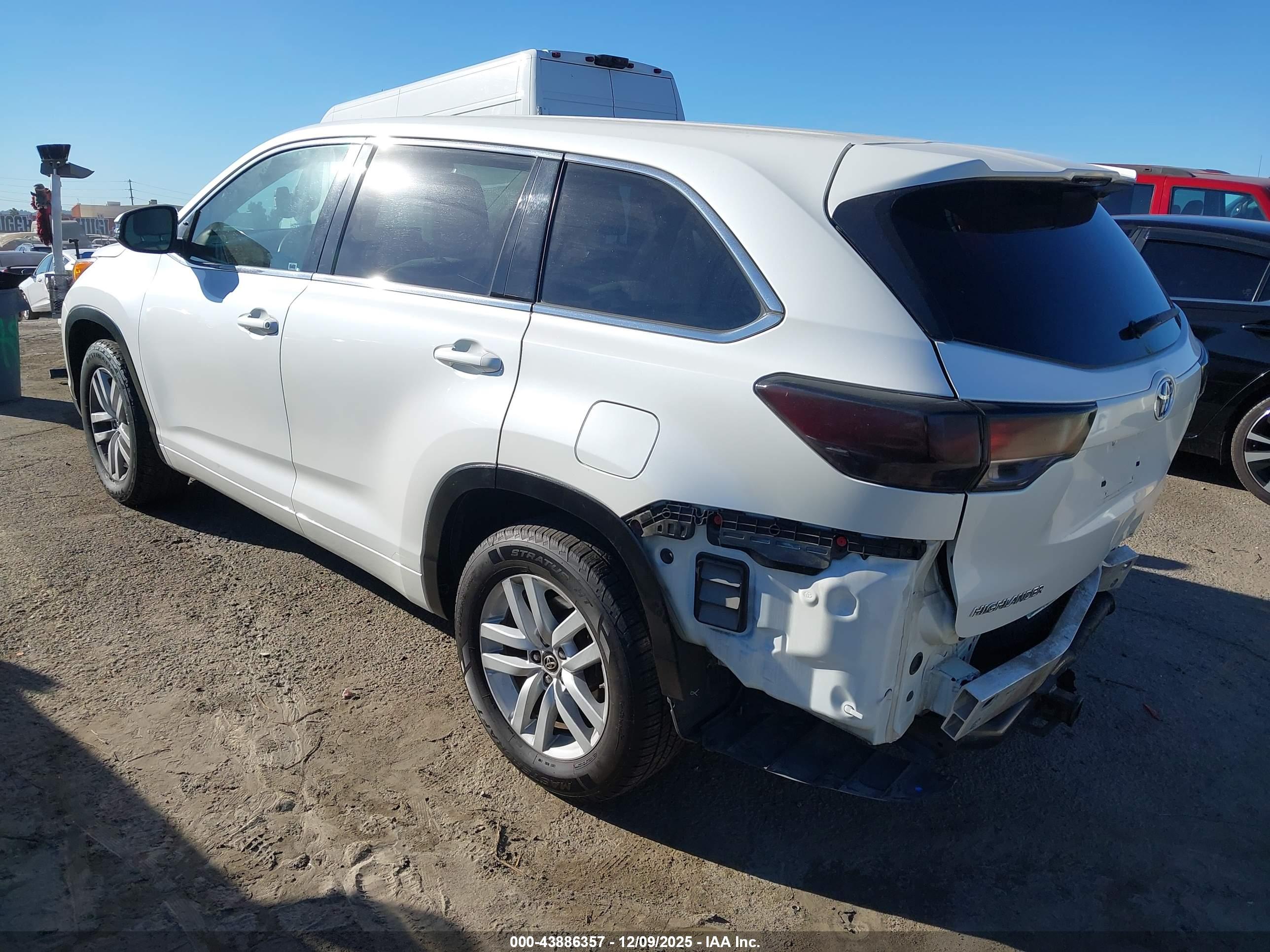 TOYOTA HIGHLANDER image 3