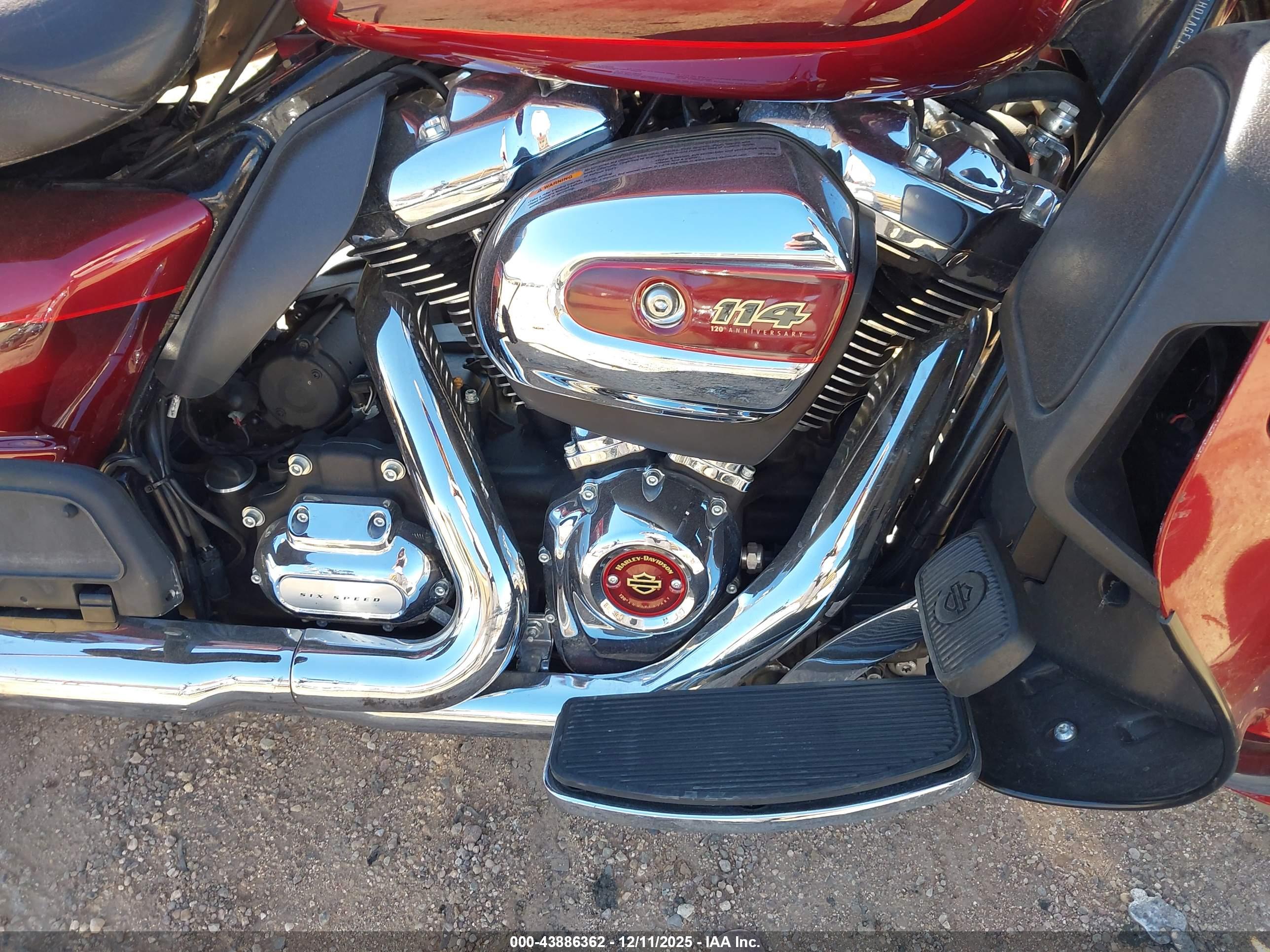 HARLEY-DAVIDSON FLHTKANV image 8