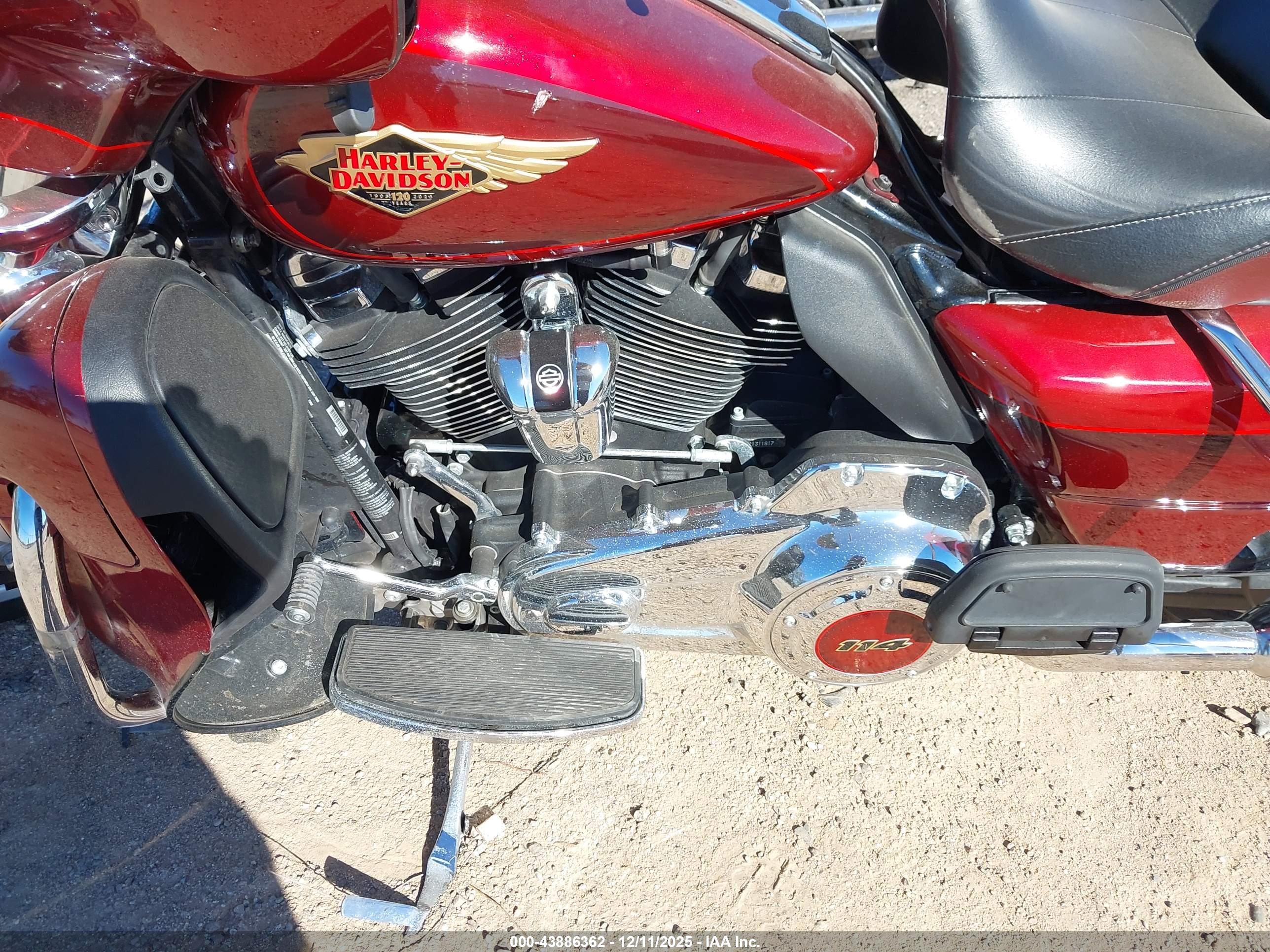 HARLEY-DAVIDSON FLHTKANV image 9