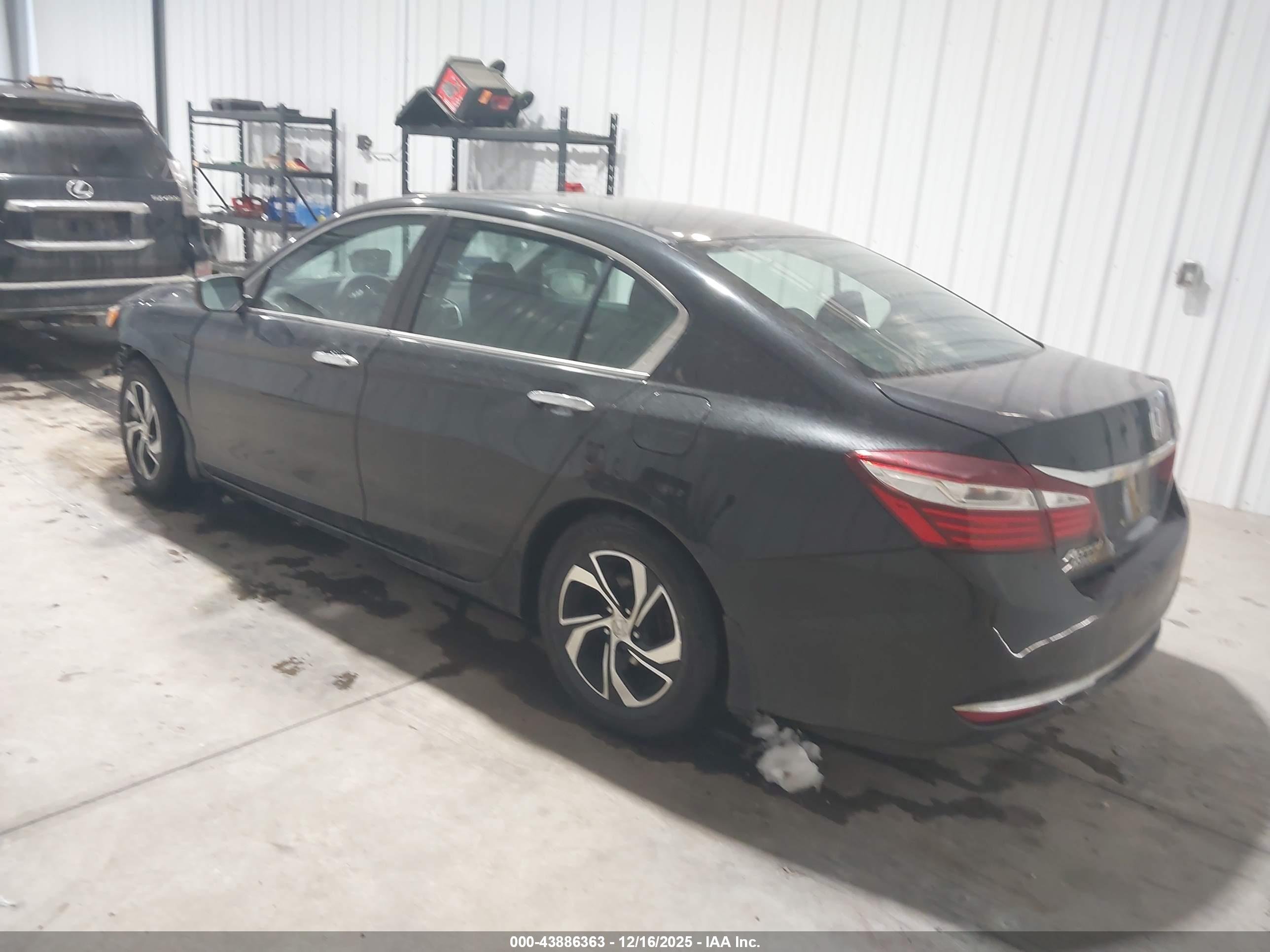 HONDA ACCORD image 3