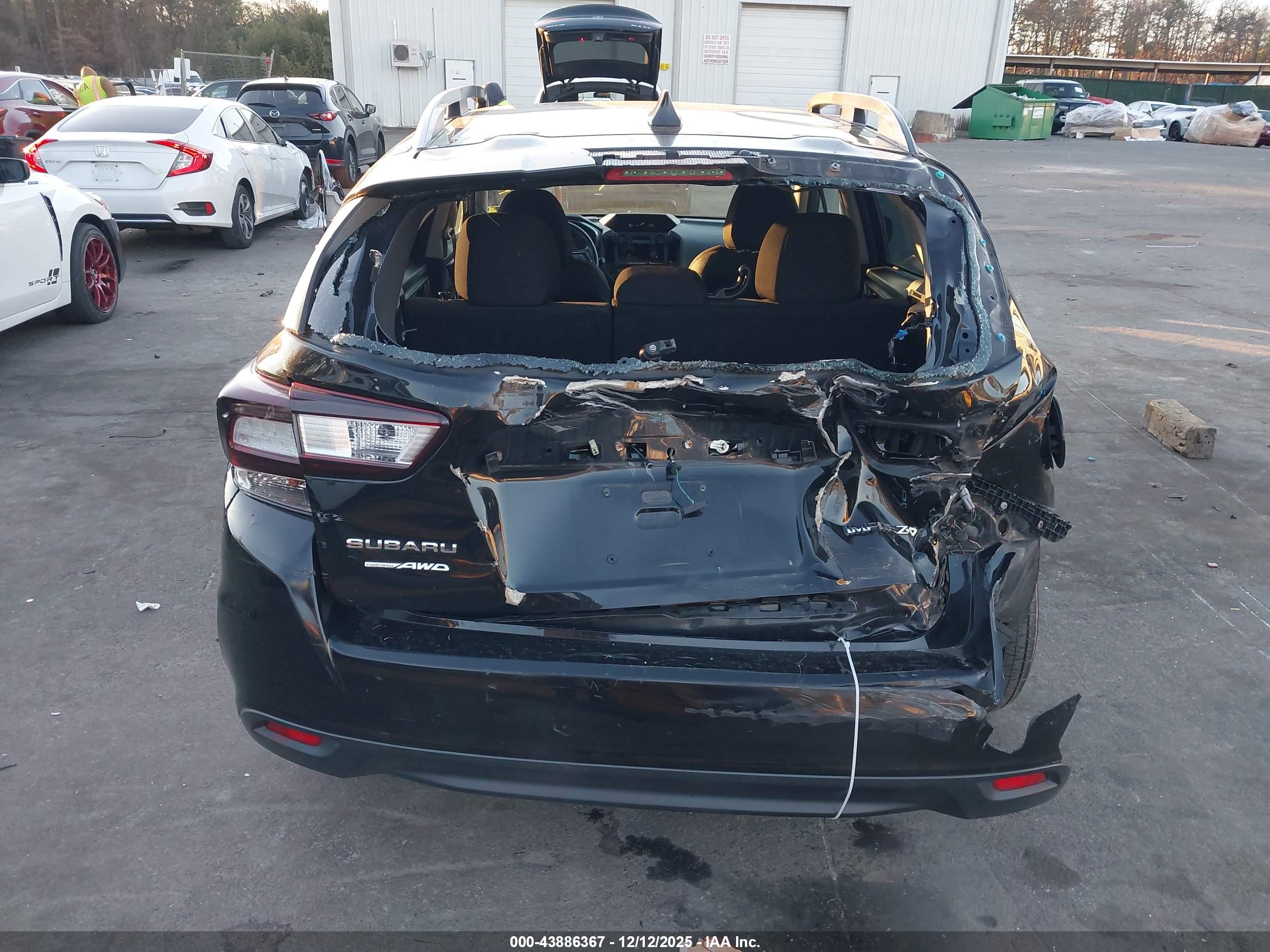 SUBARU IMPREZA image 6