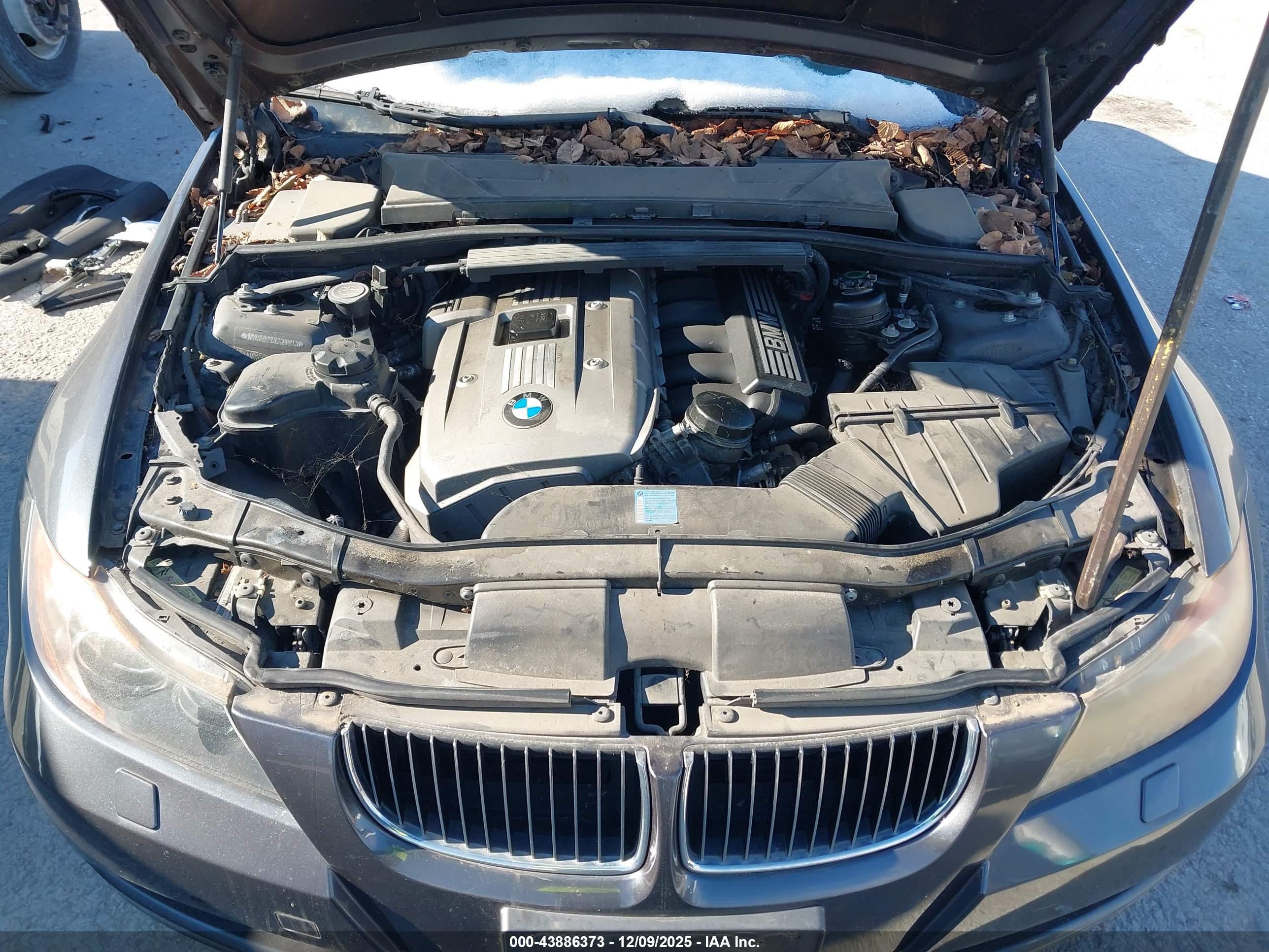 BMW 330I image 10