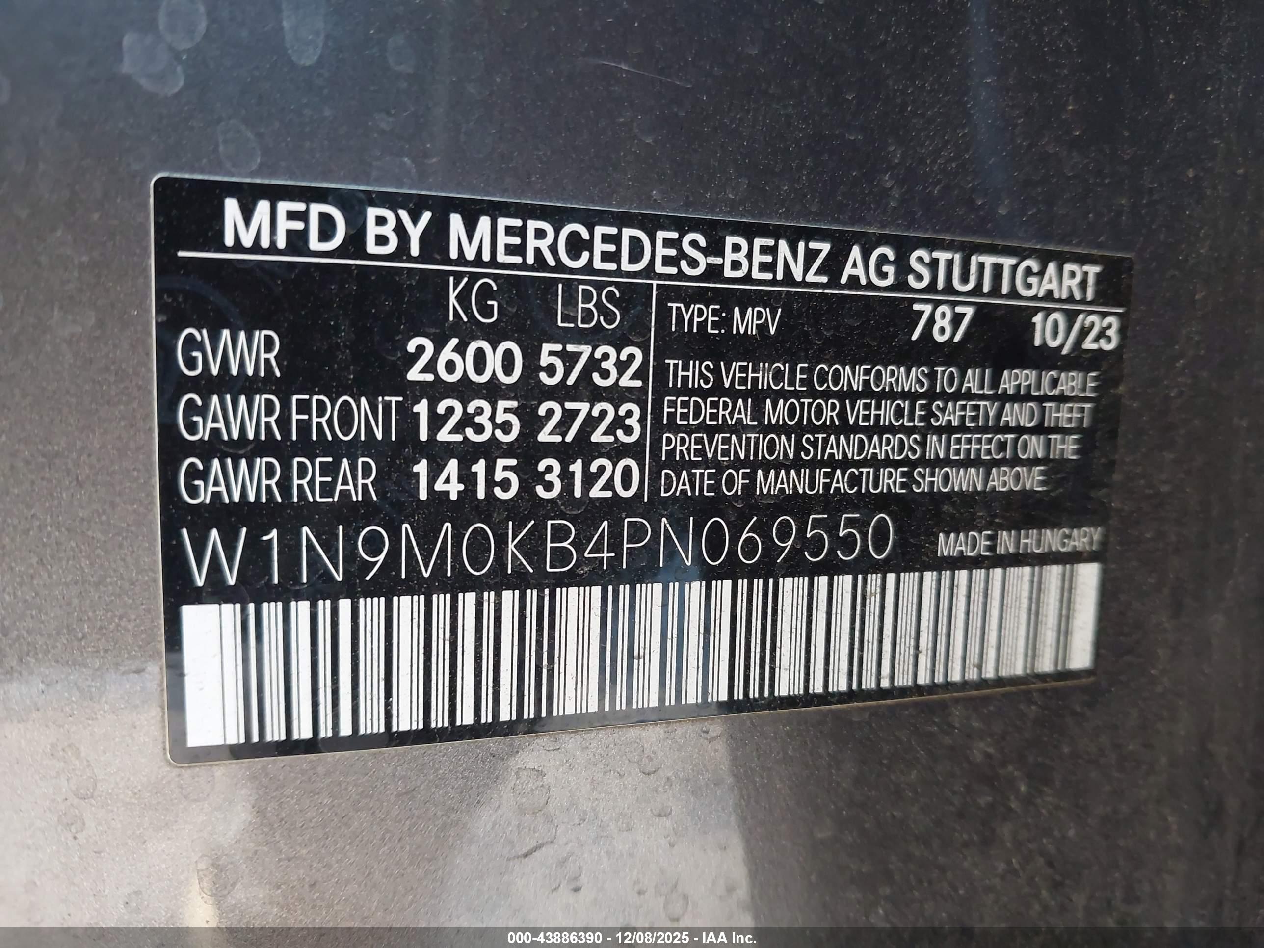 MERCEDES-BENZ EQB image 9