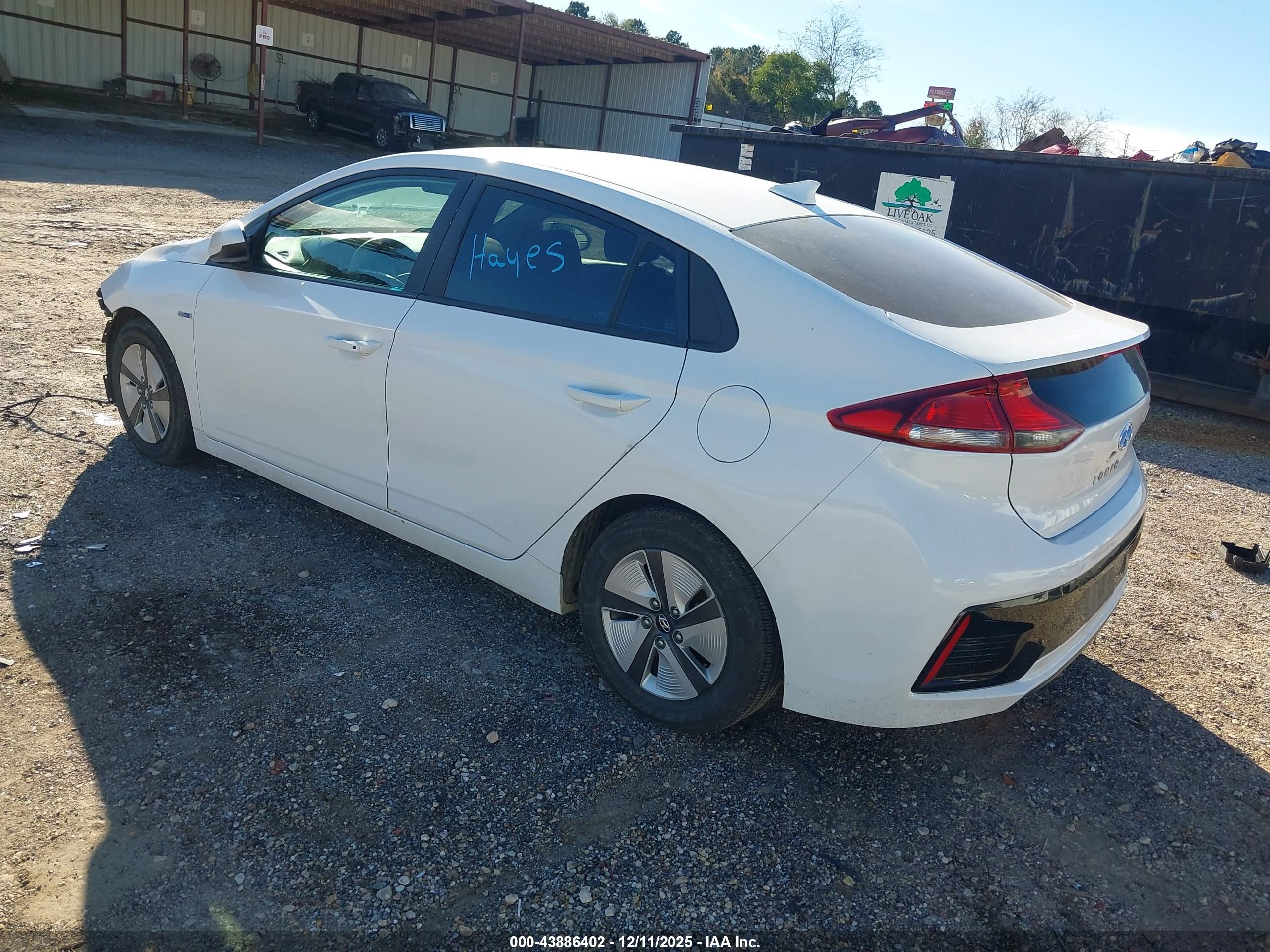 HYUNDAI IONIQ image 3