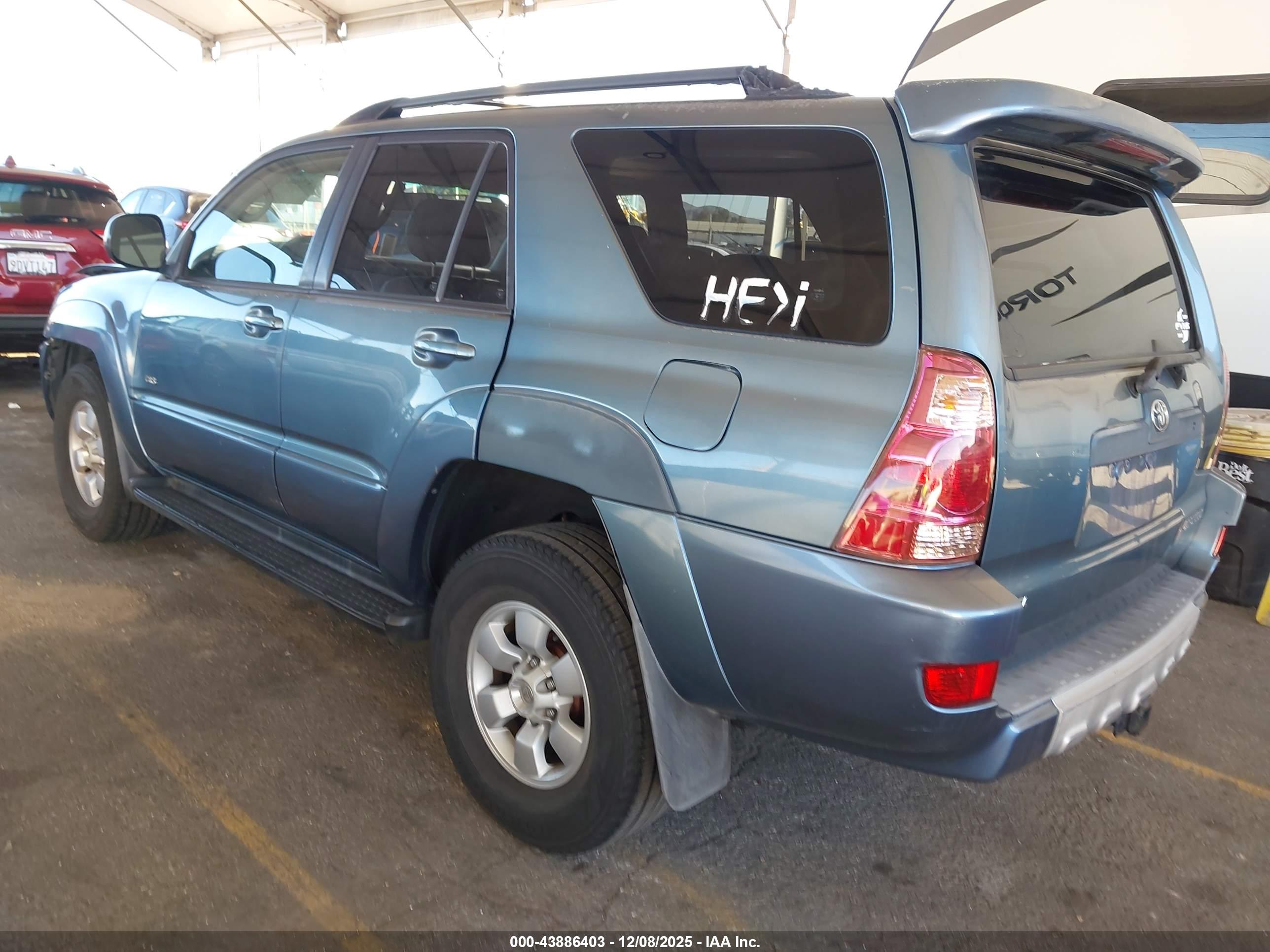 TOYOTA 4RUNNER image 3