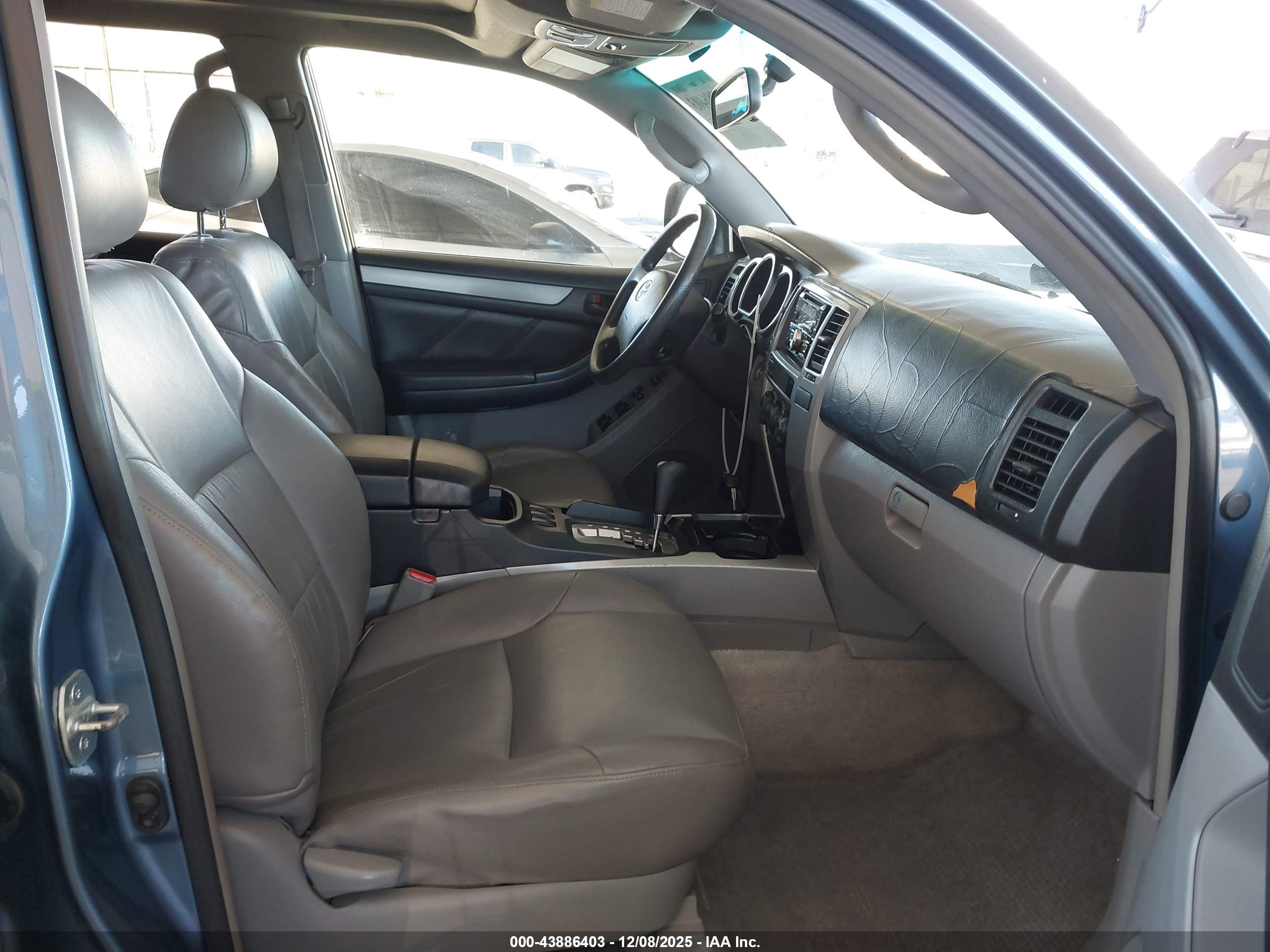 TOYOTA 4RUNNER image 5