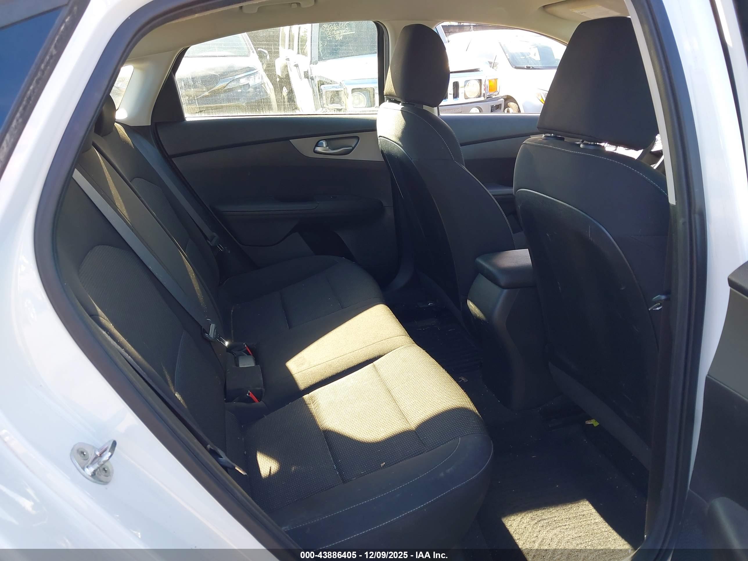 KIA FORTE image 8