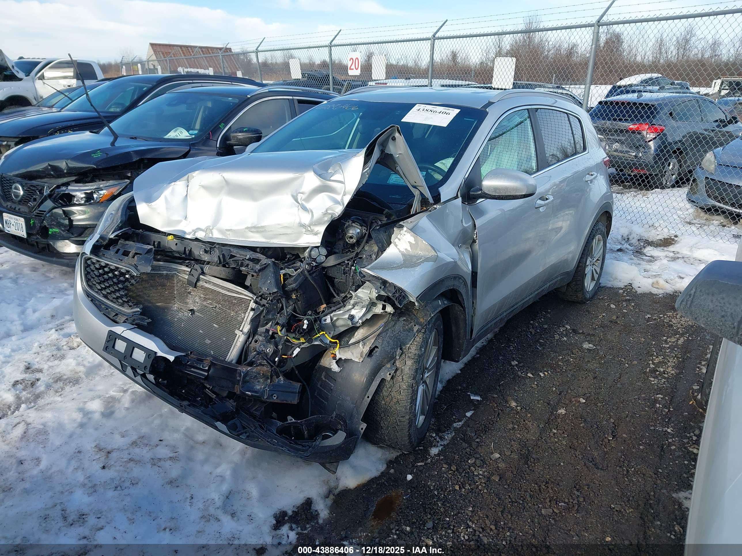 KIA SPORTAGE image 2