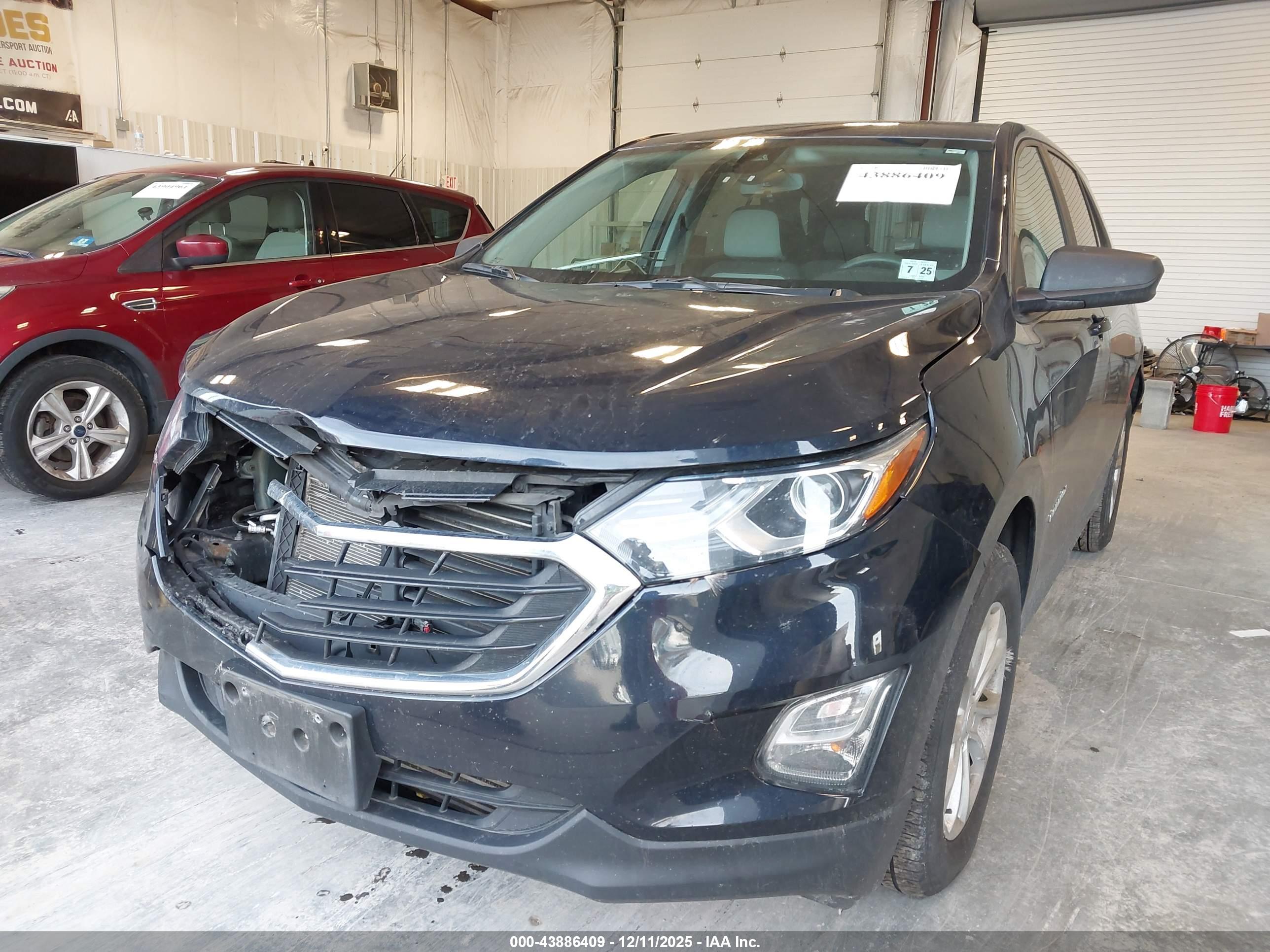 CHEVROLET EQUINOX image 2