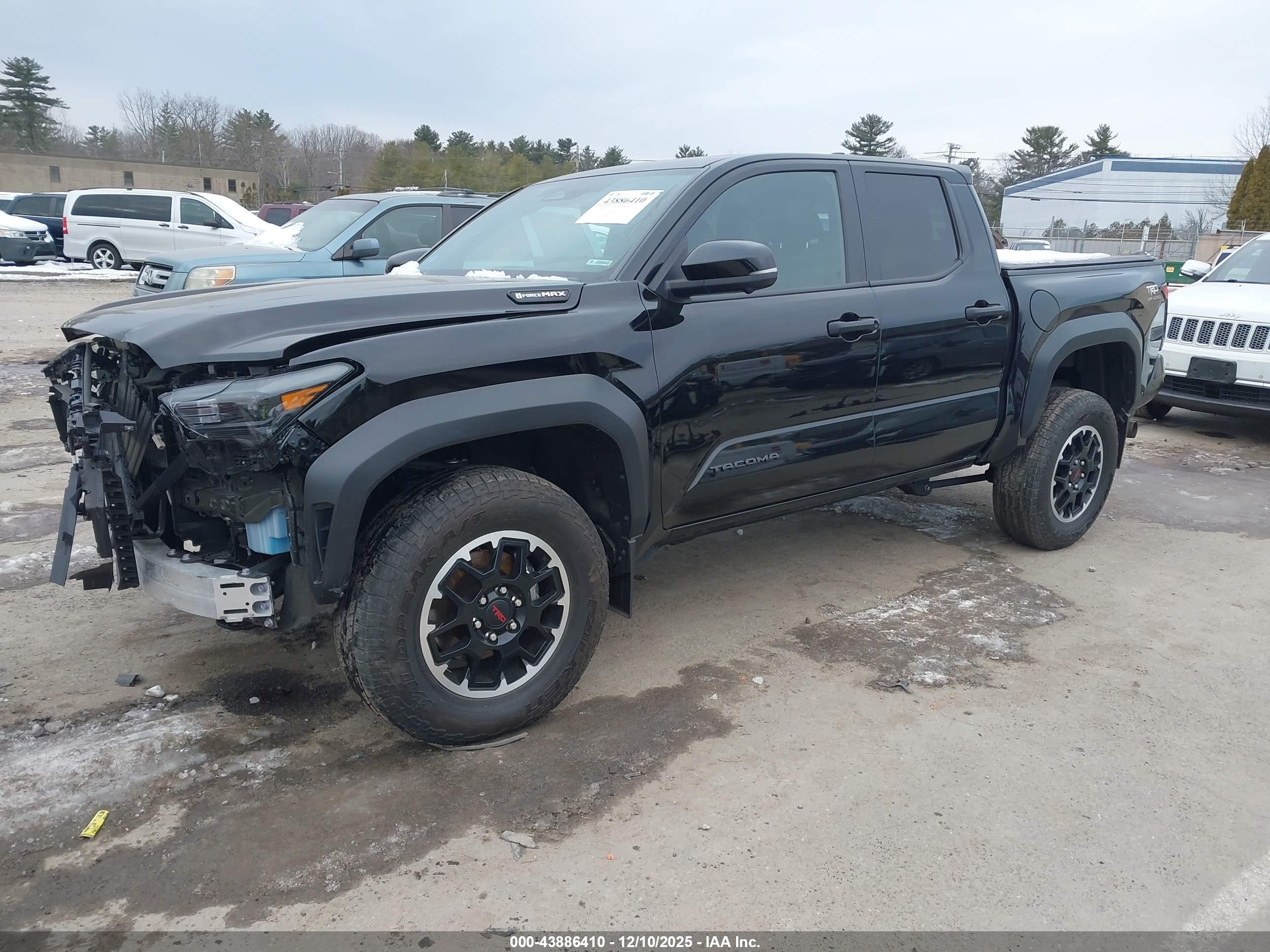 TOYOTA TACOMA image 2