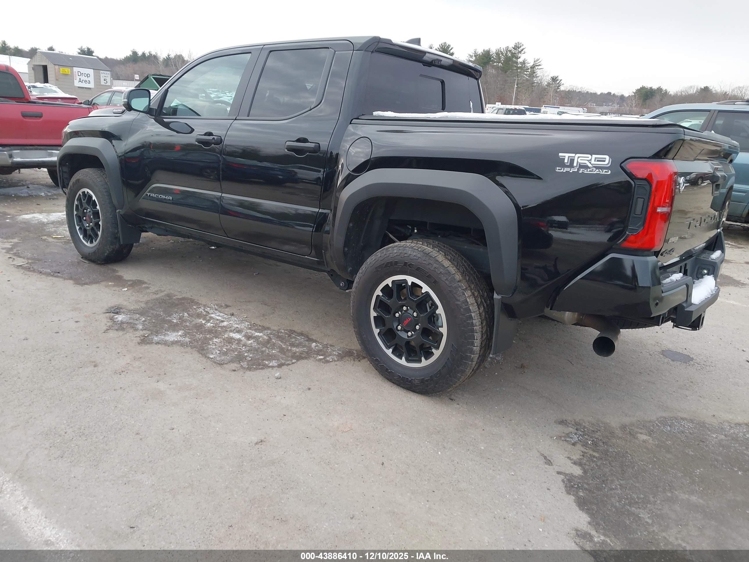 TOYOTA TACOMA image 3