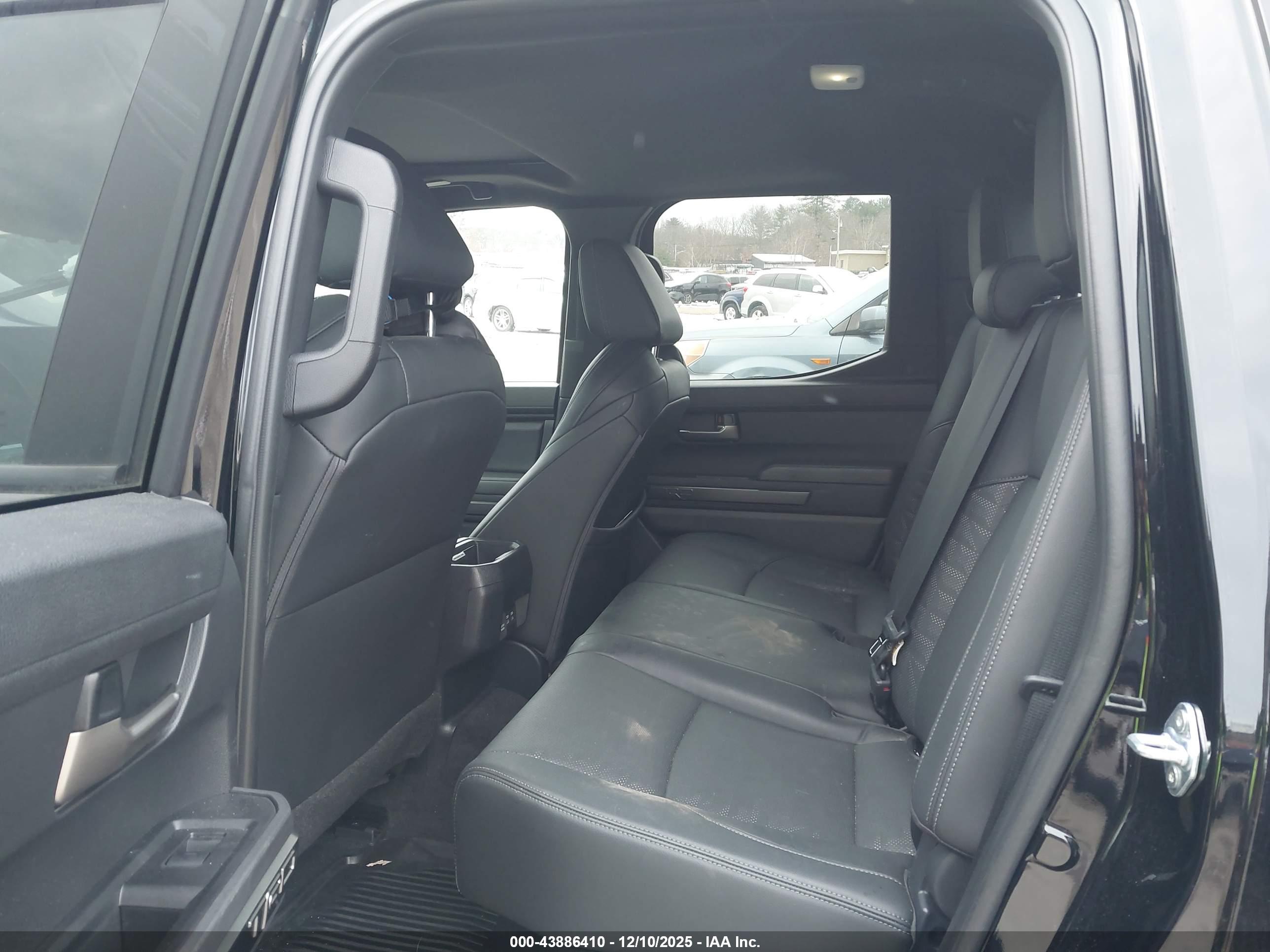 TOYOTA TACOMA image 8
