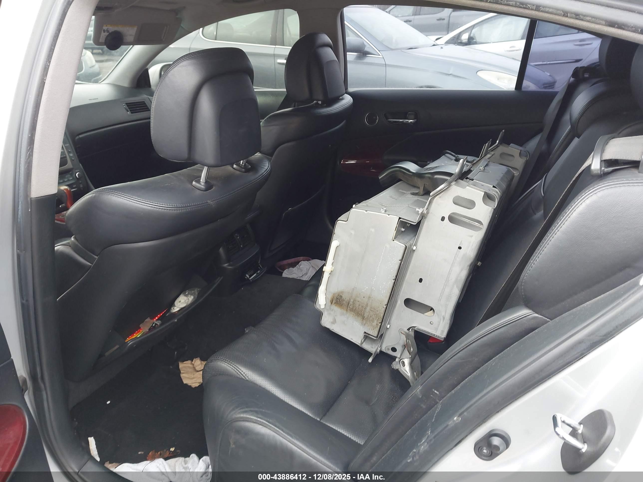 LEXUS GS image 8