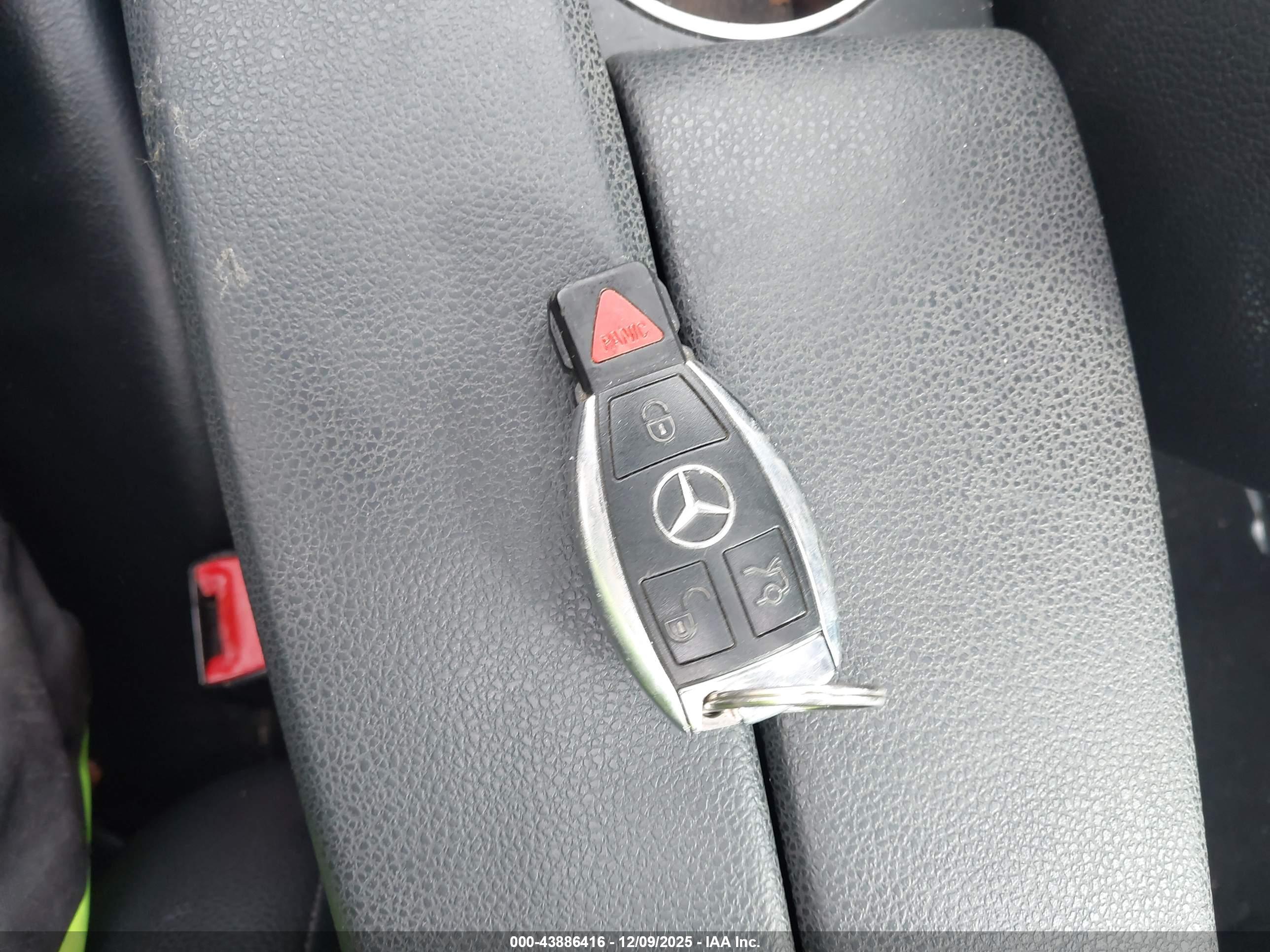 MERCEDES-BENZ C image 11