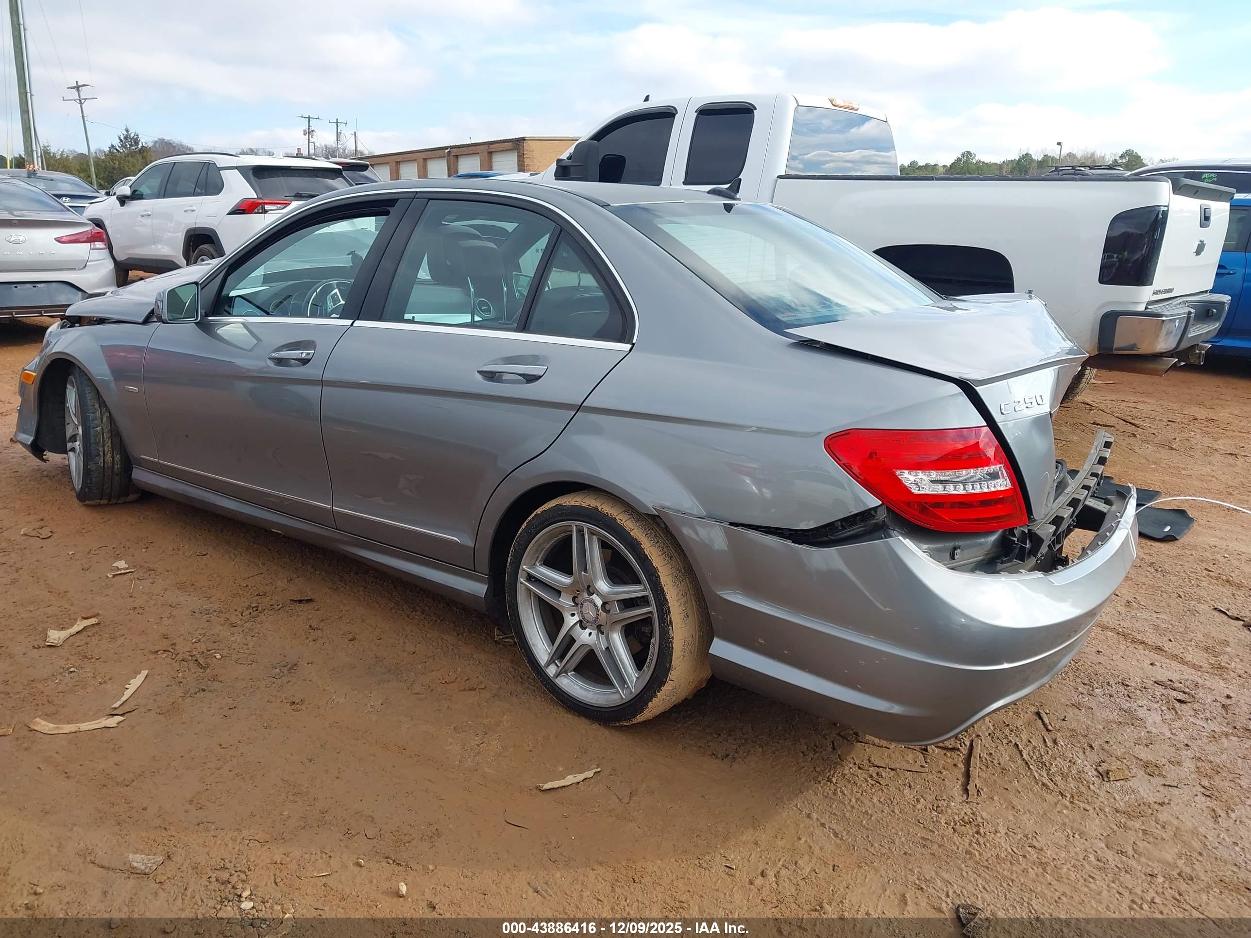 MERCEDES-BENZ C image 3