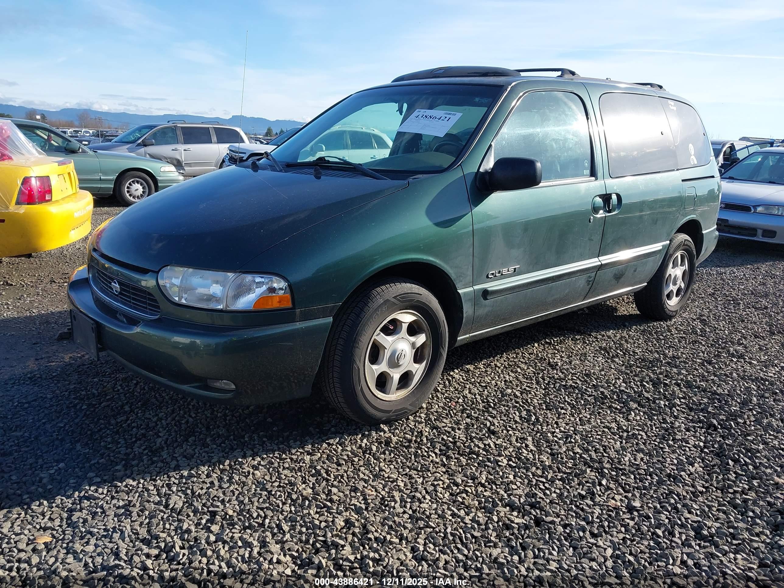 NISSAN QUEST image 2