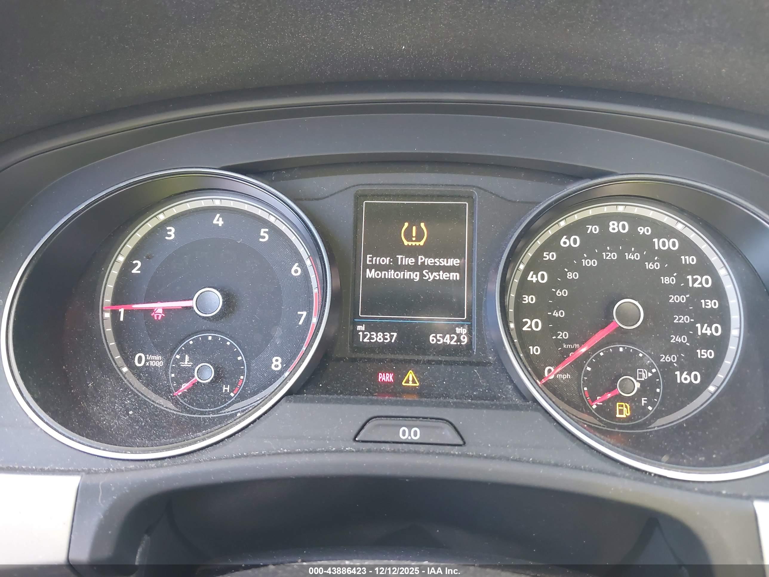 VOLKSWAGEN ATLAS image 7