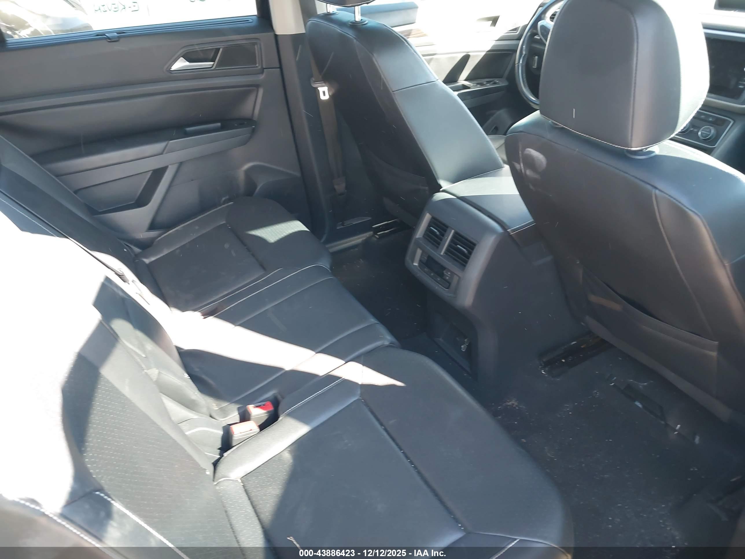VOLKSWAGEN ATLAS image 8