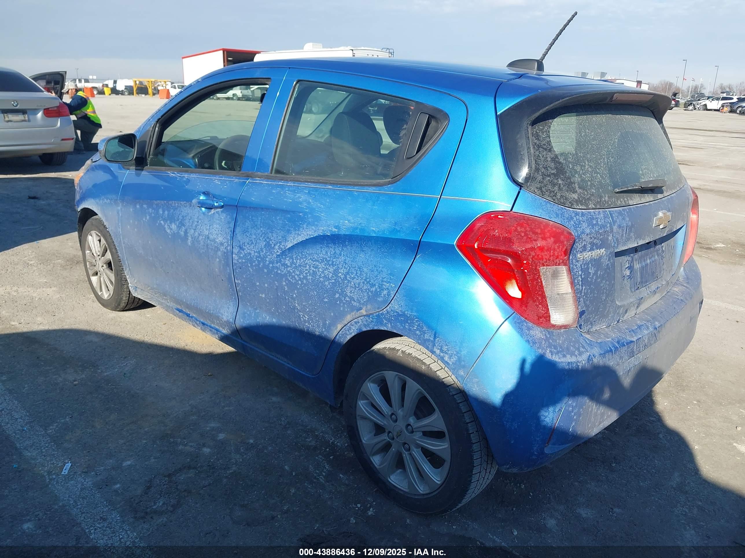 CHEVROLET SPARK image 3