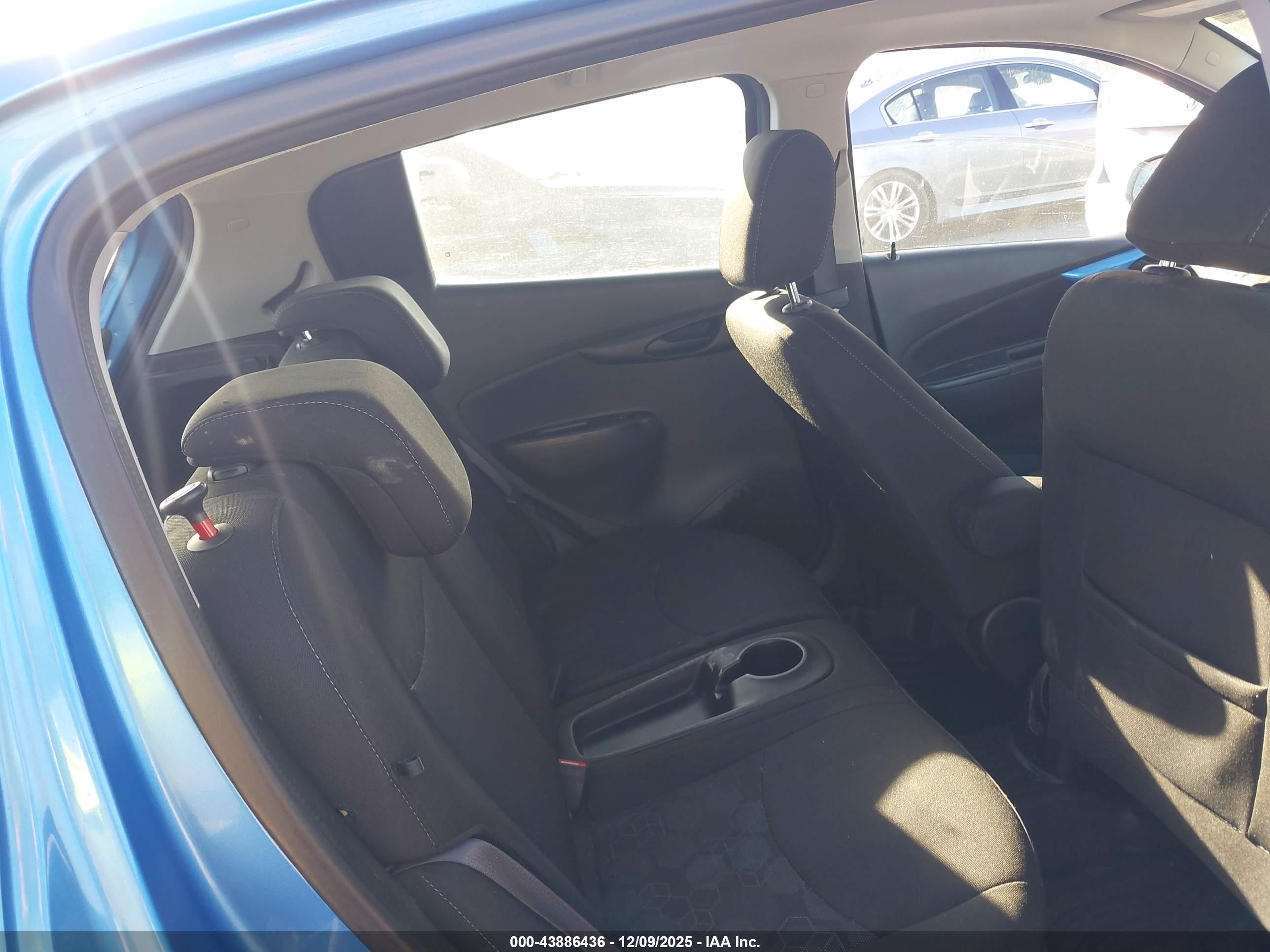 CHEVROLET SPARK image 8