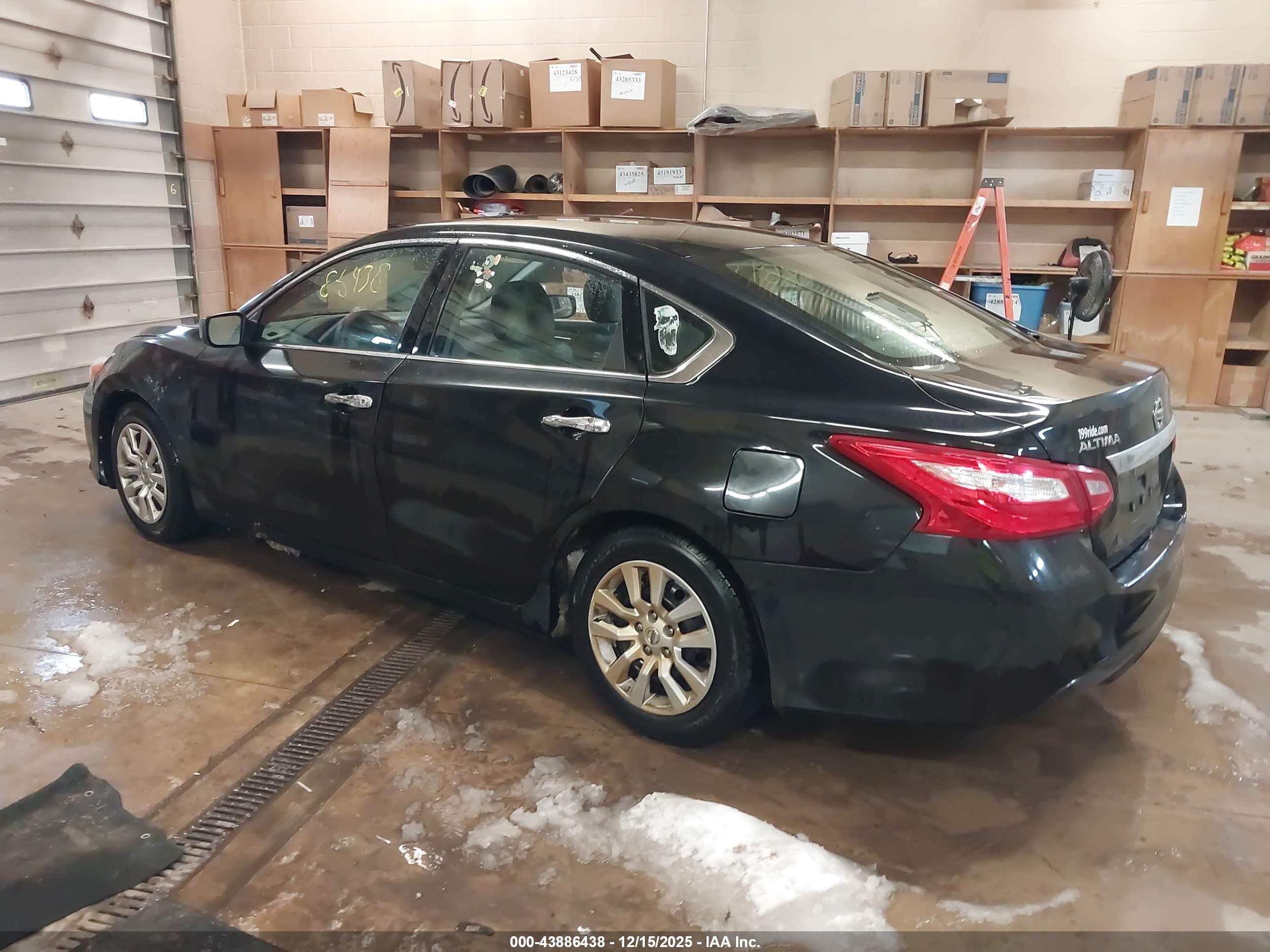 NISSAN ALTIMA image 3