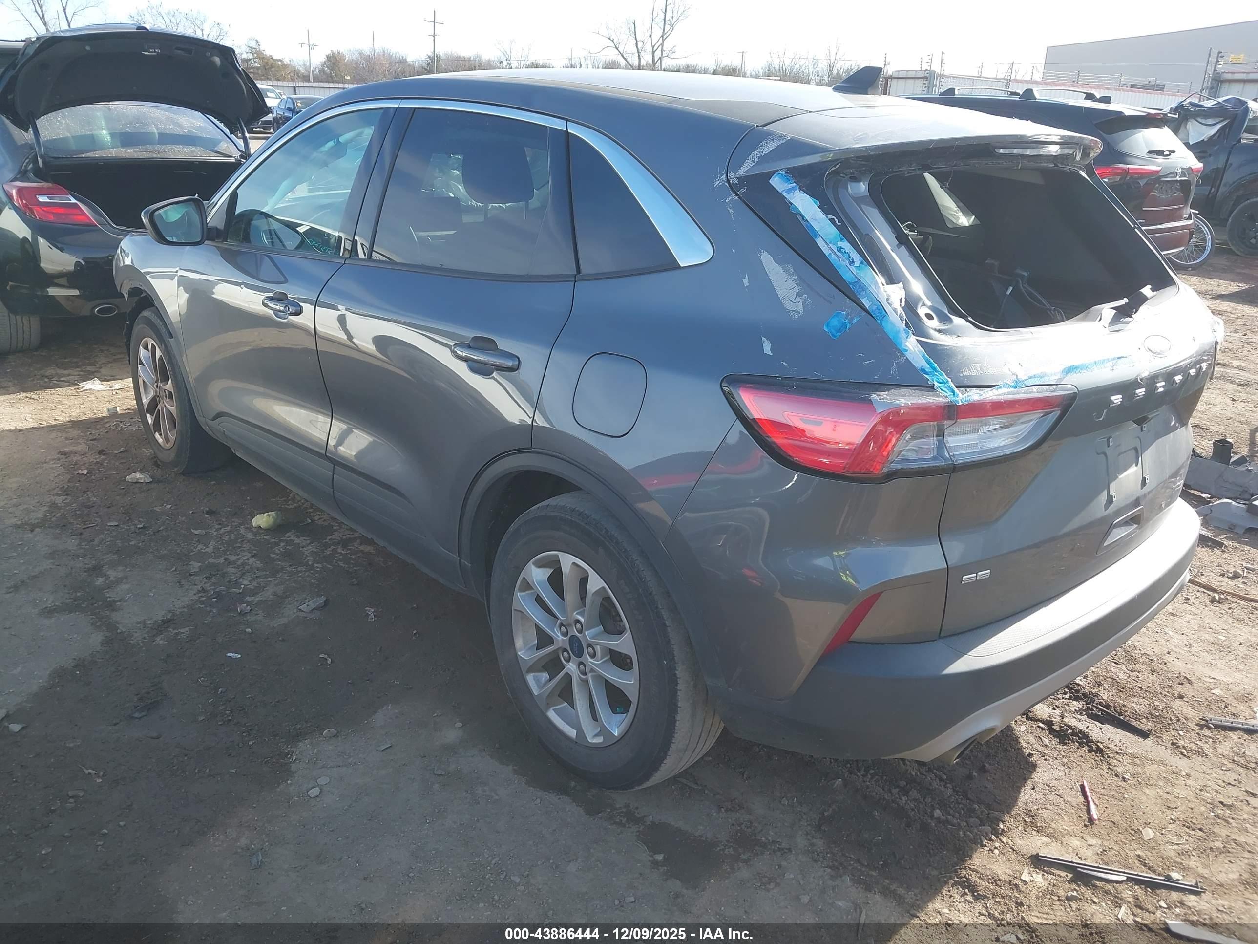 FORD ESCAPE image 3