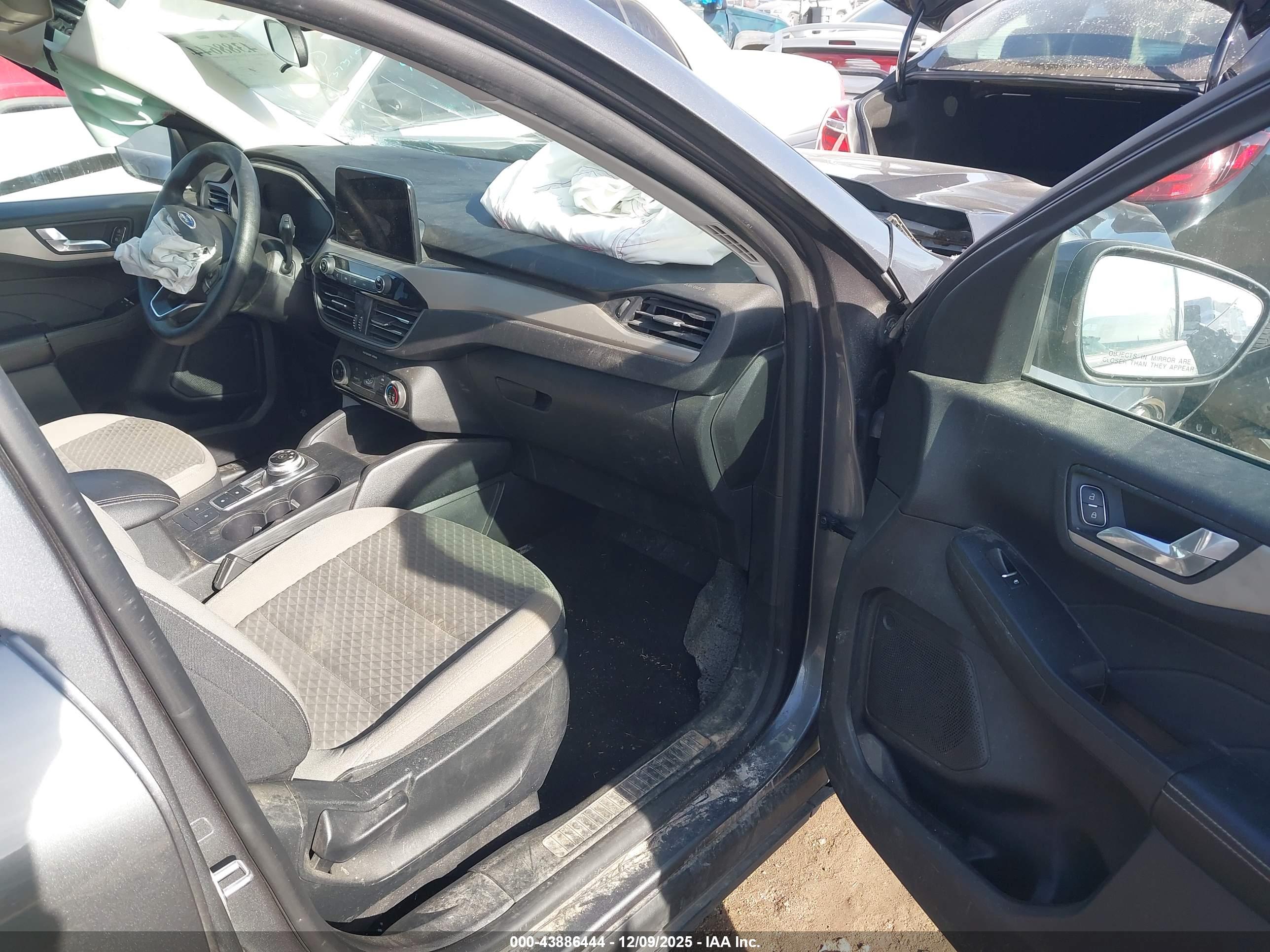FORD ESCAPE image 5