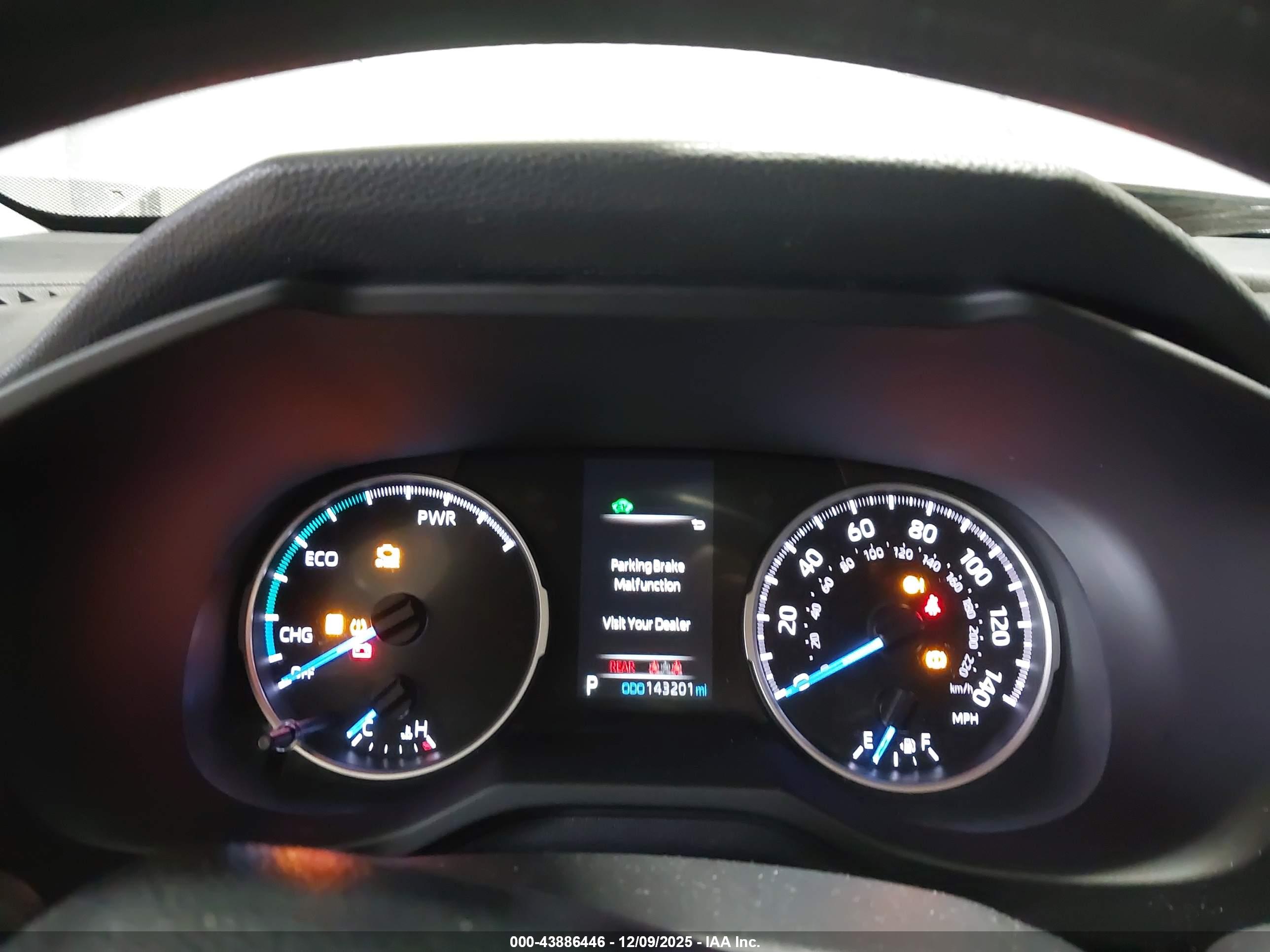 TOYOTA RAV4 image 7