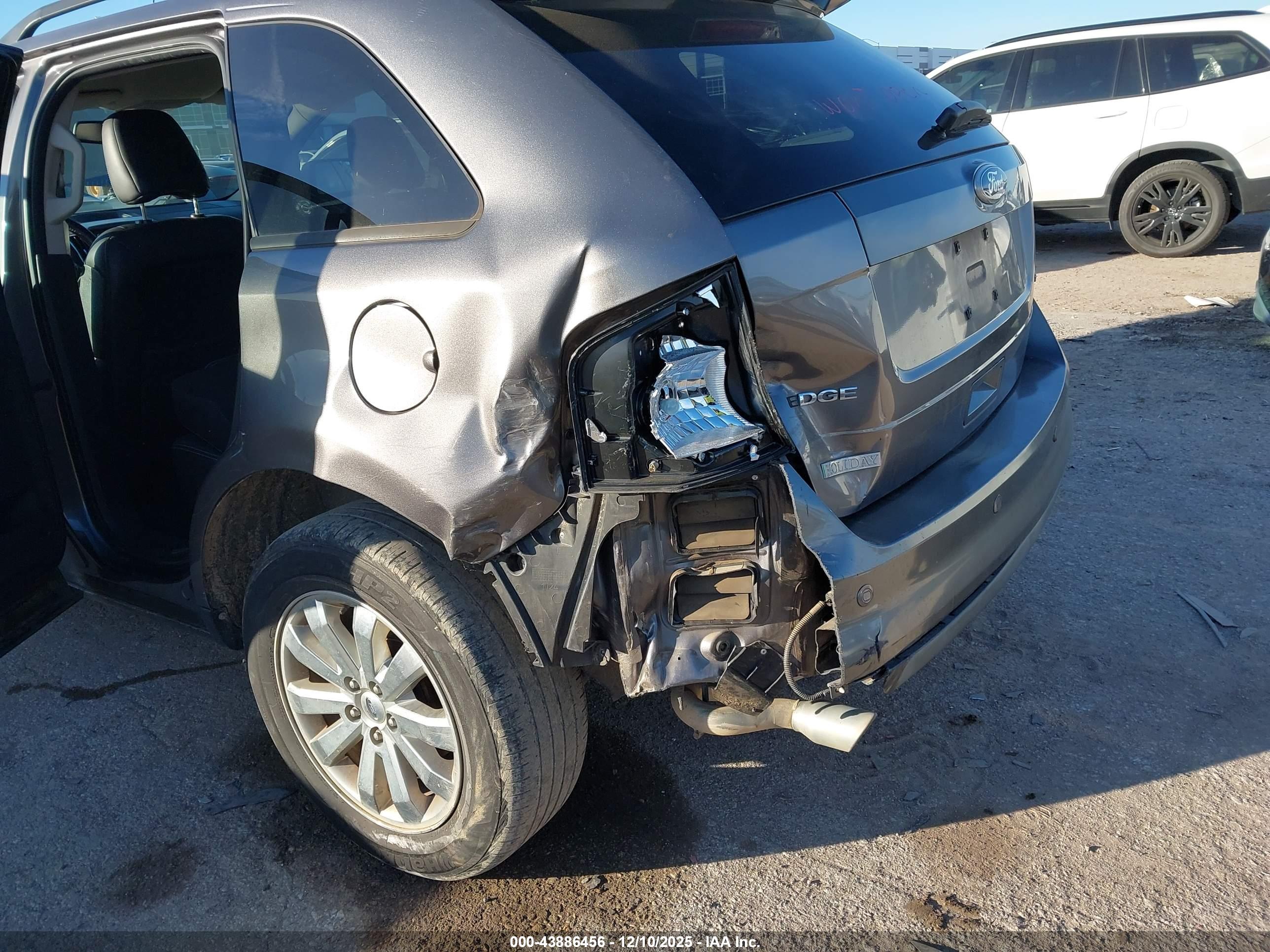 FORD EDGE image 6