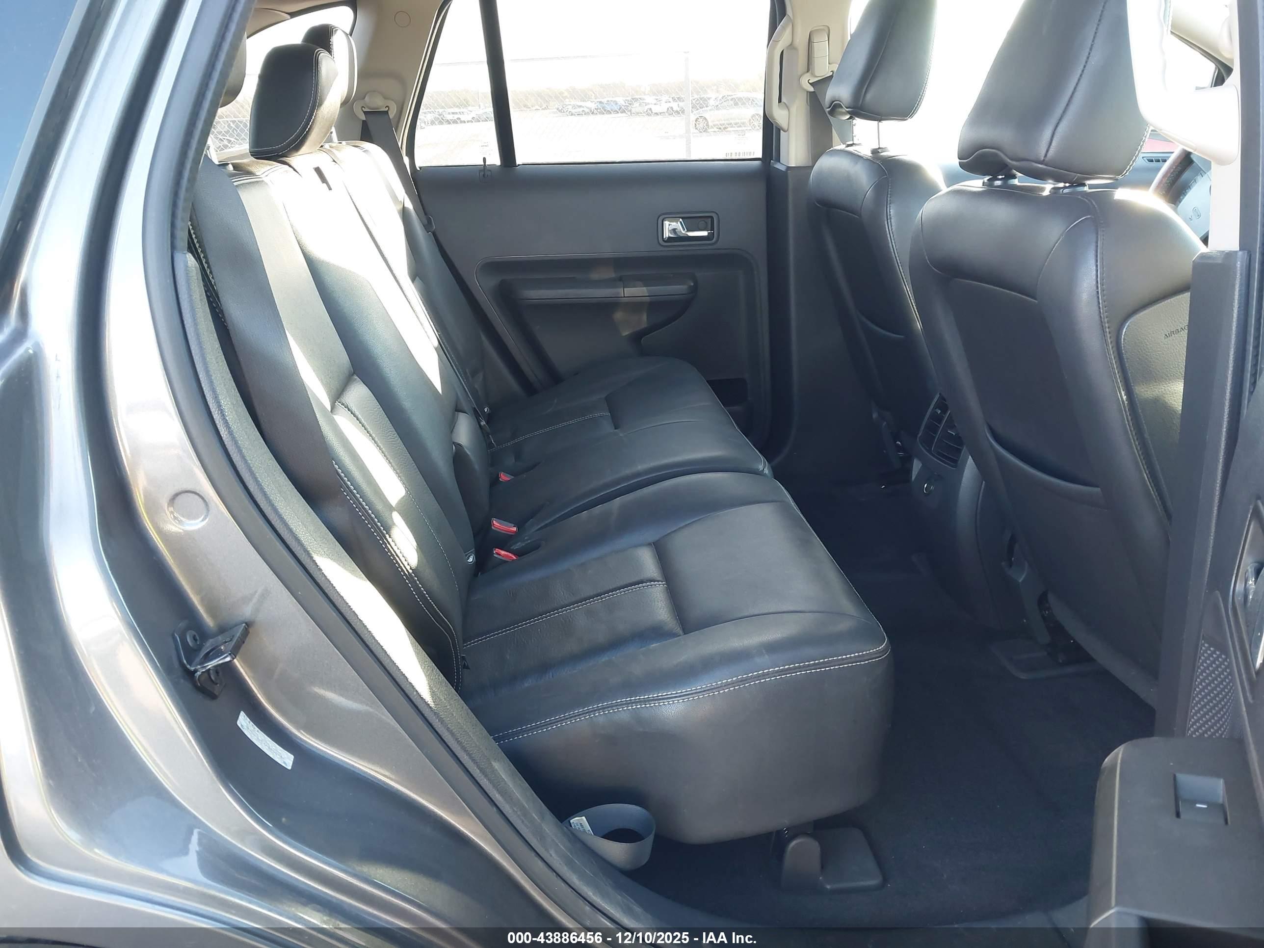 FORD EDGE image 8
