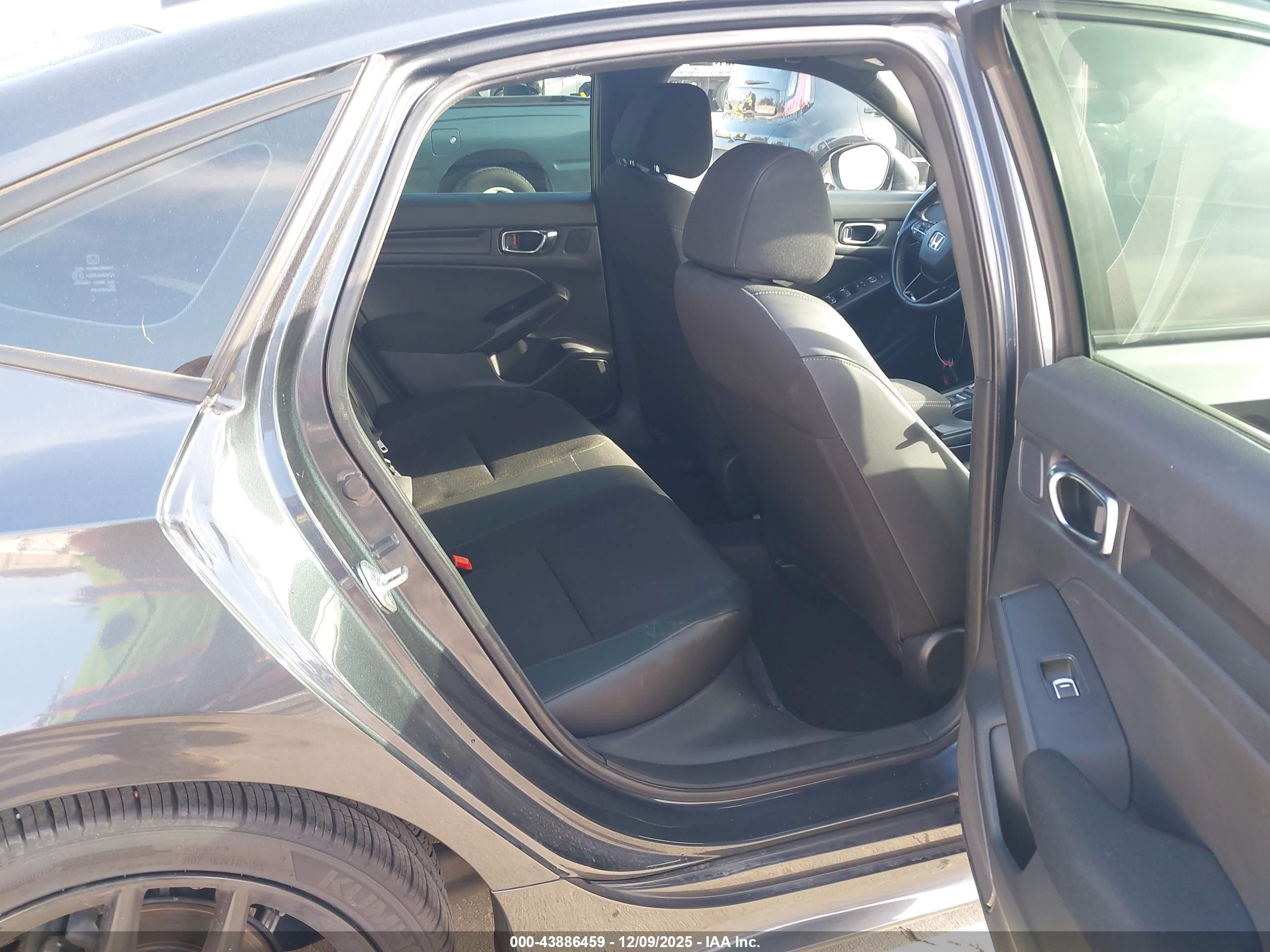 HONDA CIVIC image 8