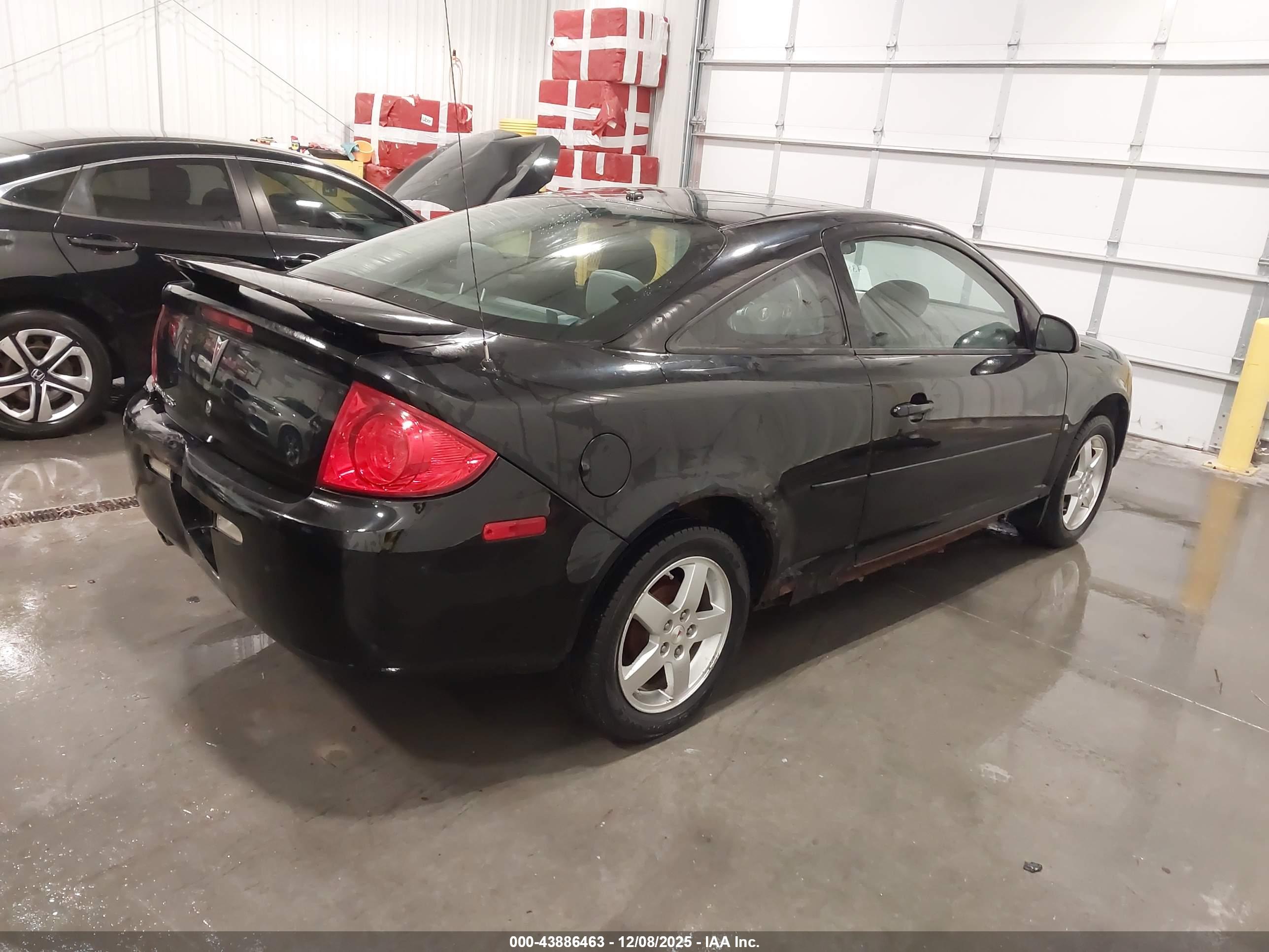 PONTIAC G5 image 4