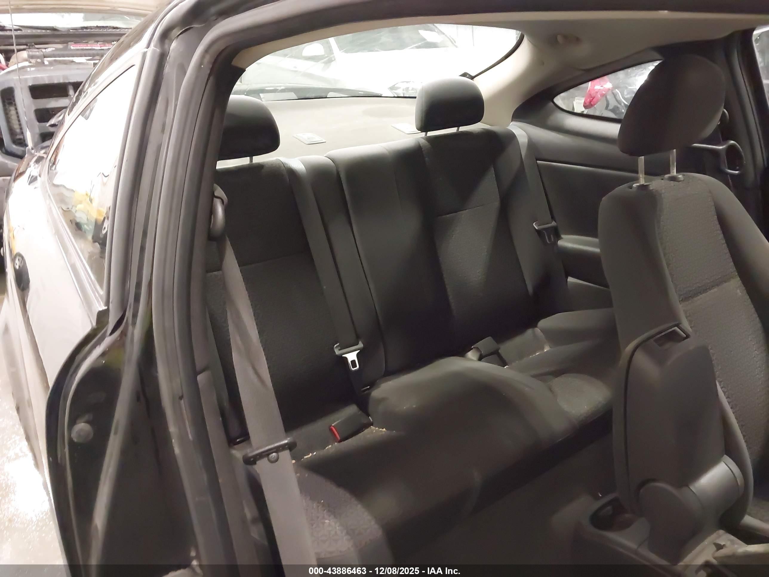PONTIAC G5 image 8