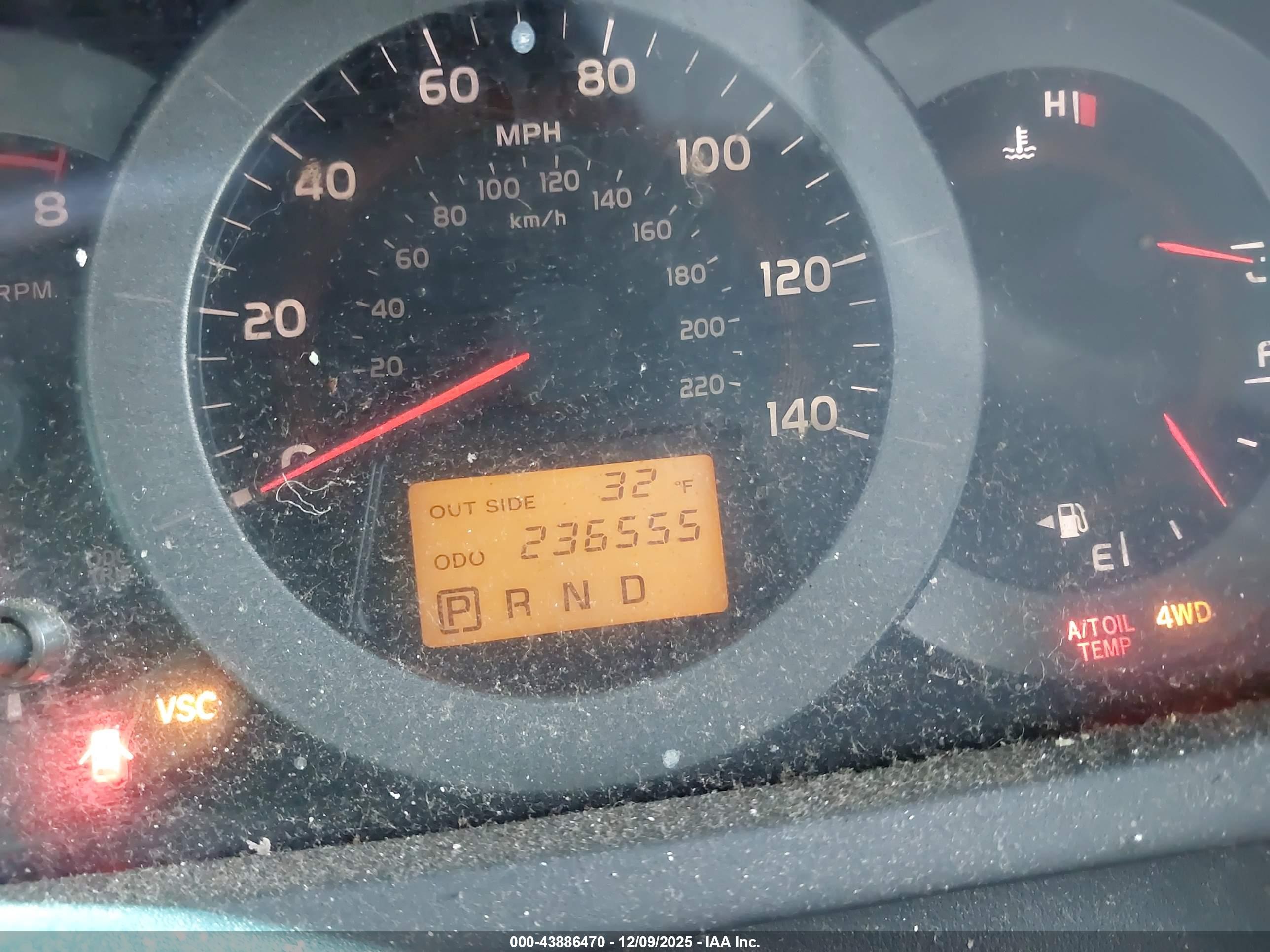 TOYOTA RAV4 image 7