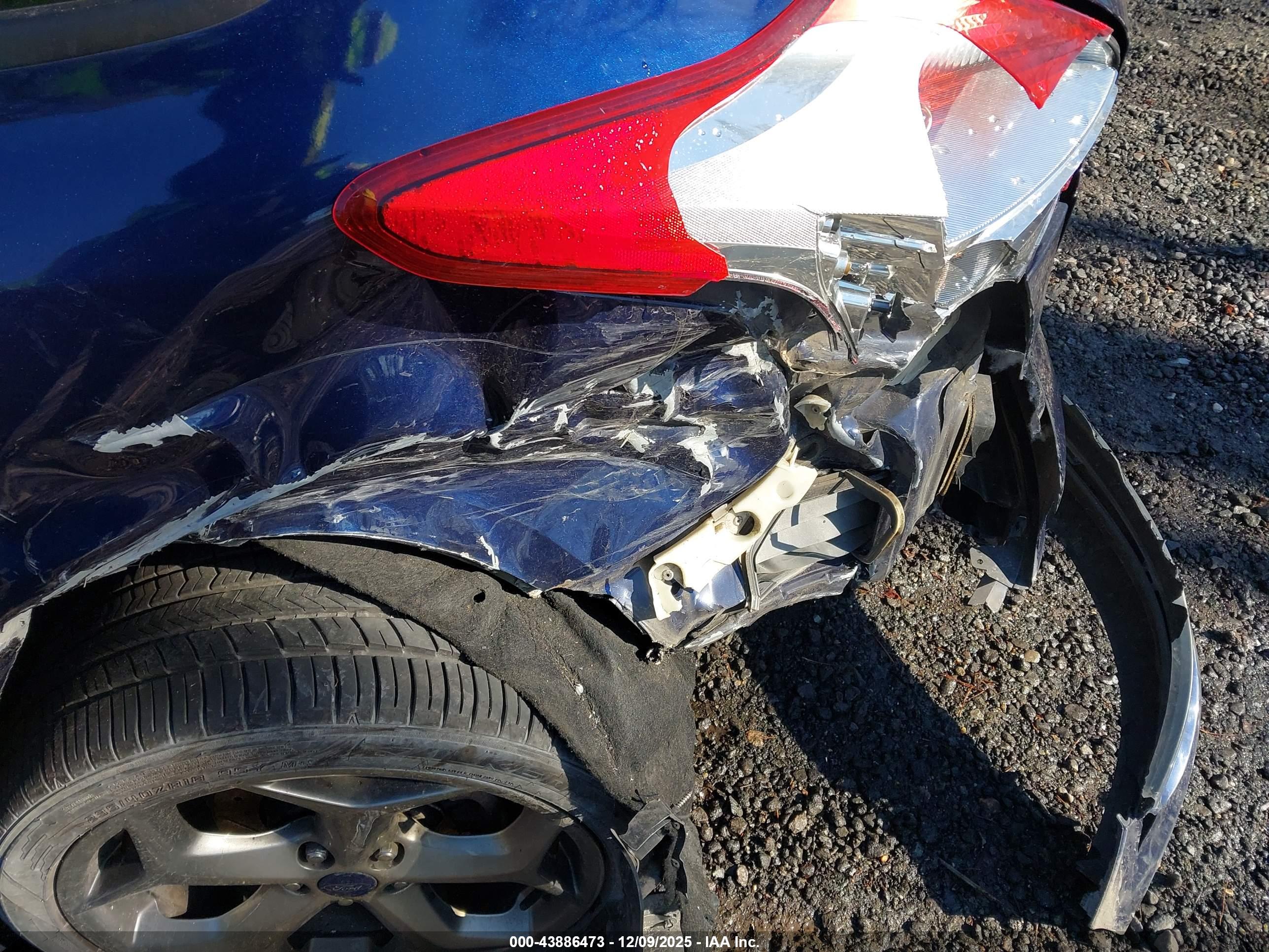 FORD FOCUS image 6