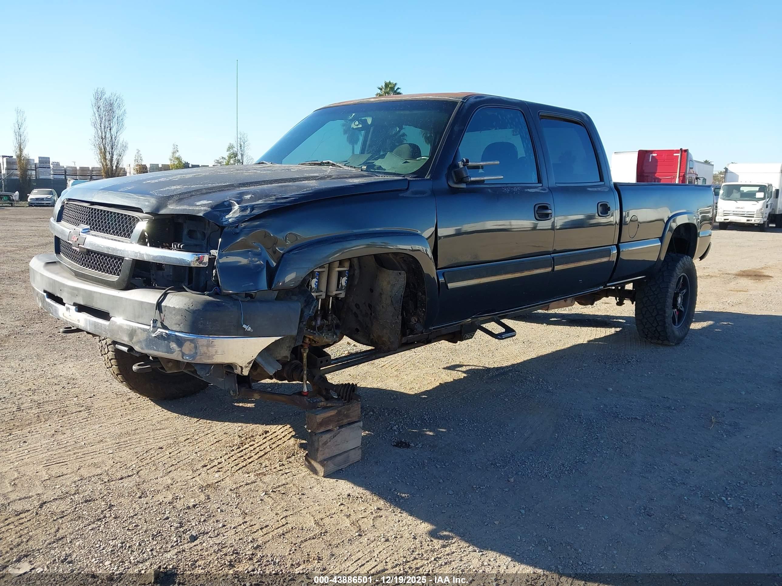 CHEVROLET SILVERADO image 2
