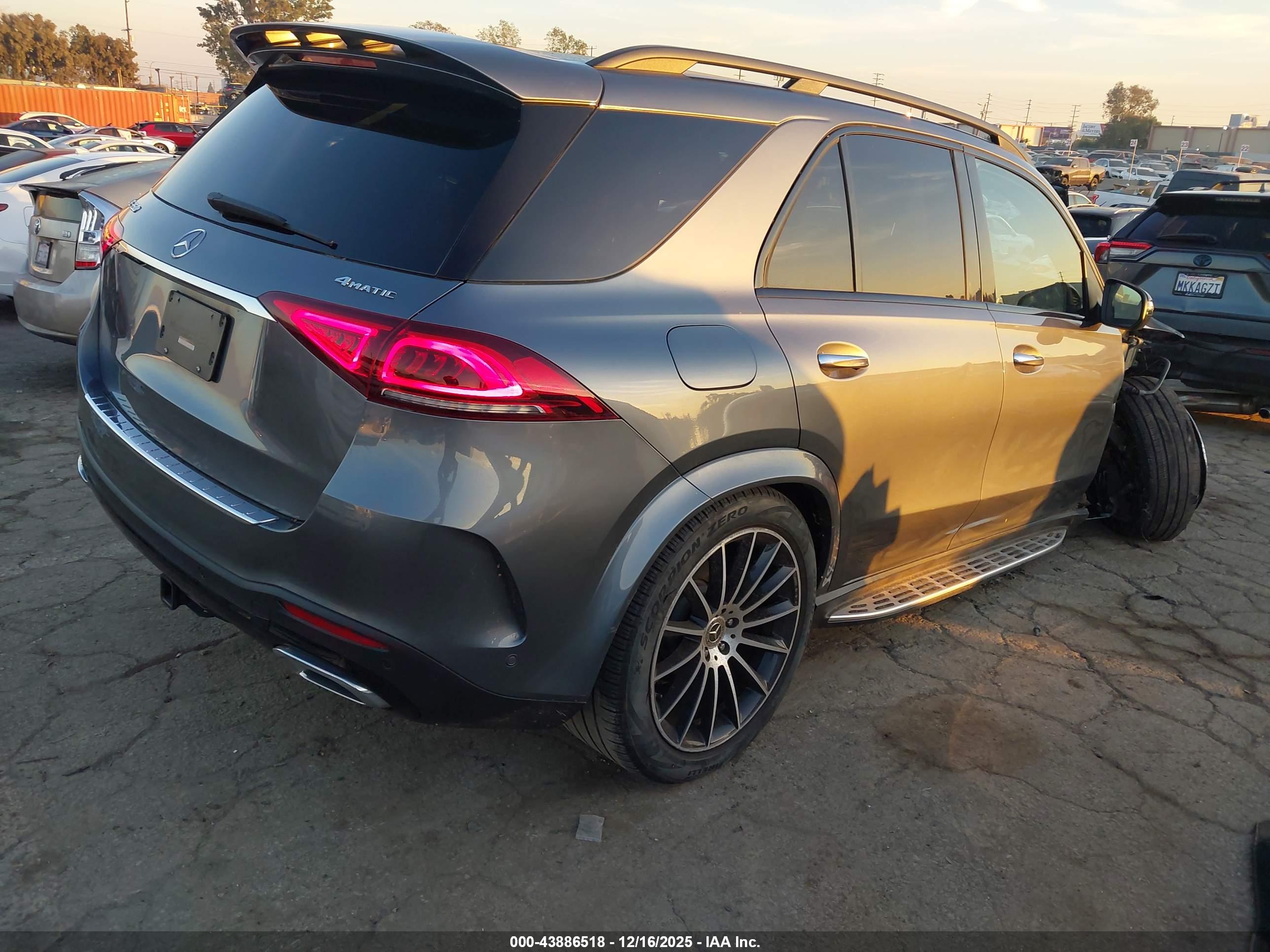 MERCEDES-BENZ GLE image 4