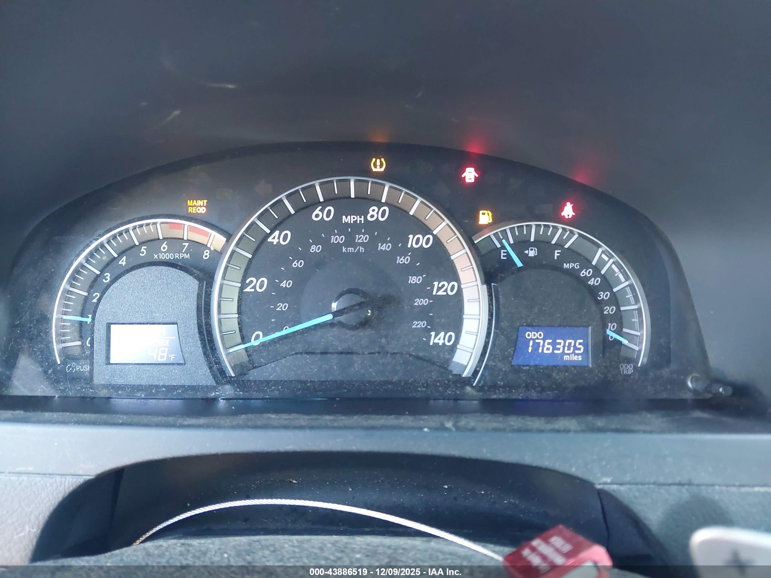 TOYOTA CAMRY image 7