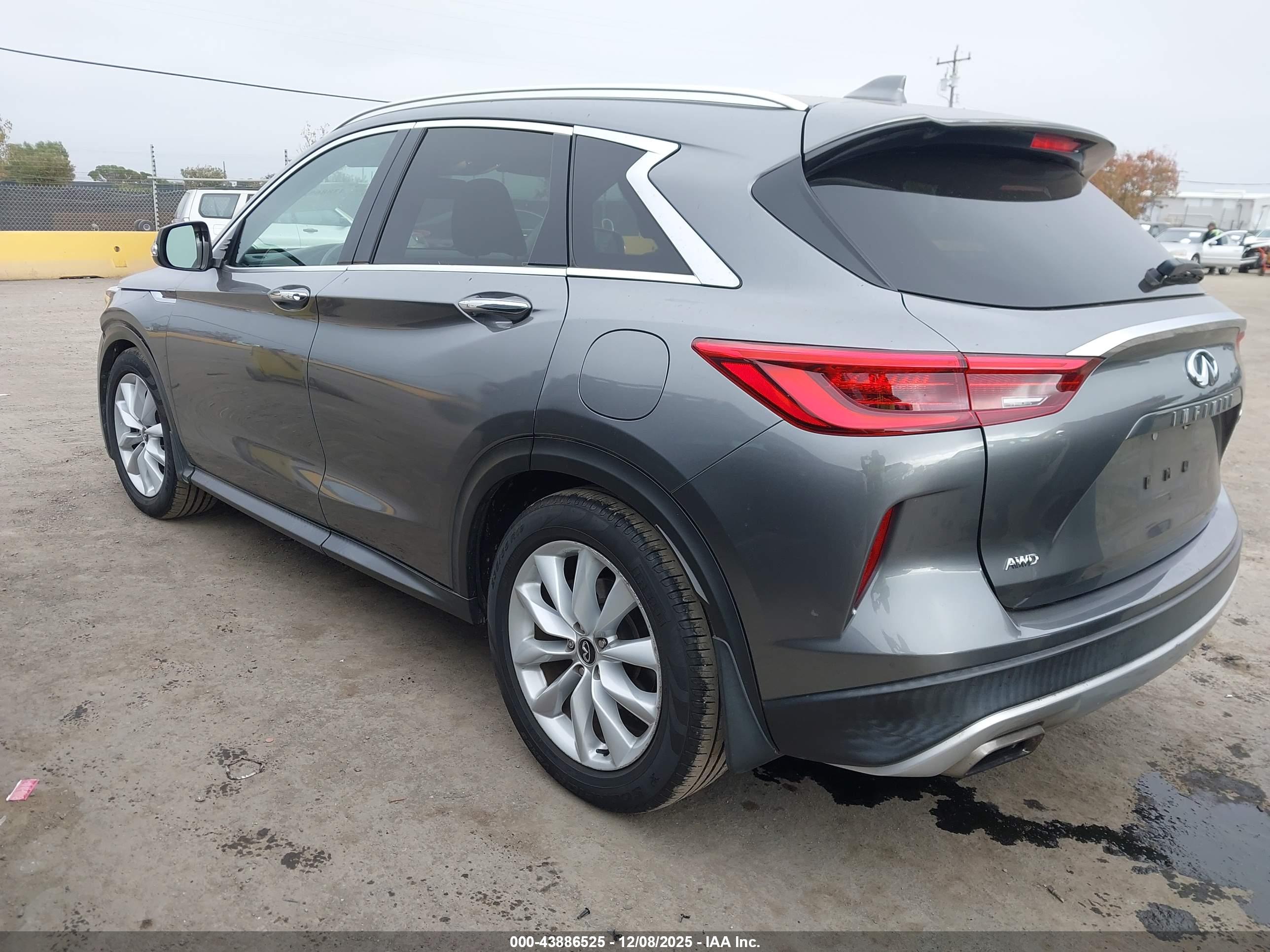 INFINITI QX50 image 3