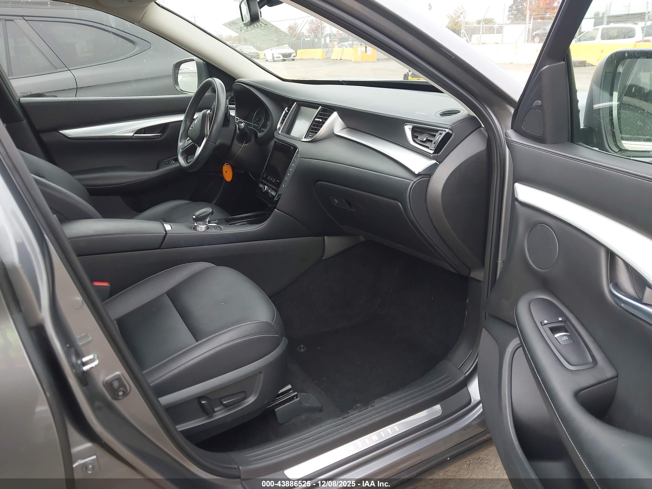 INFINITI QX50 image 5