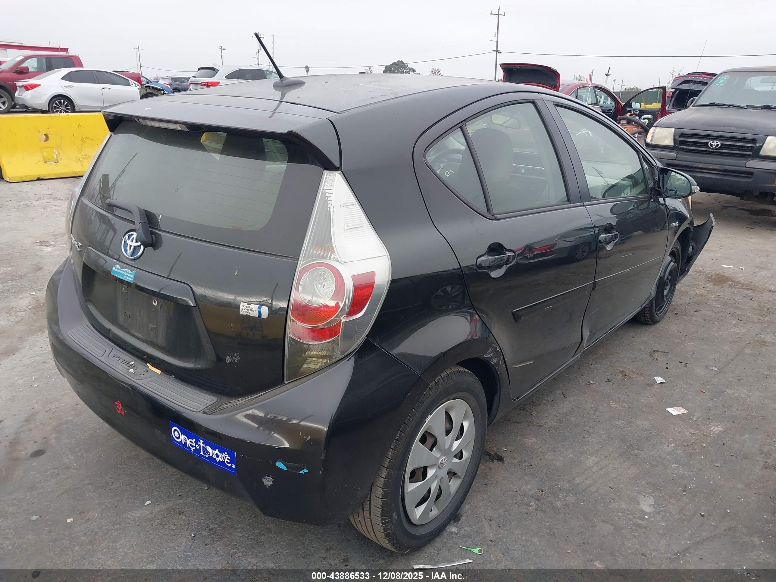 TOYOTA PRIUS image 4