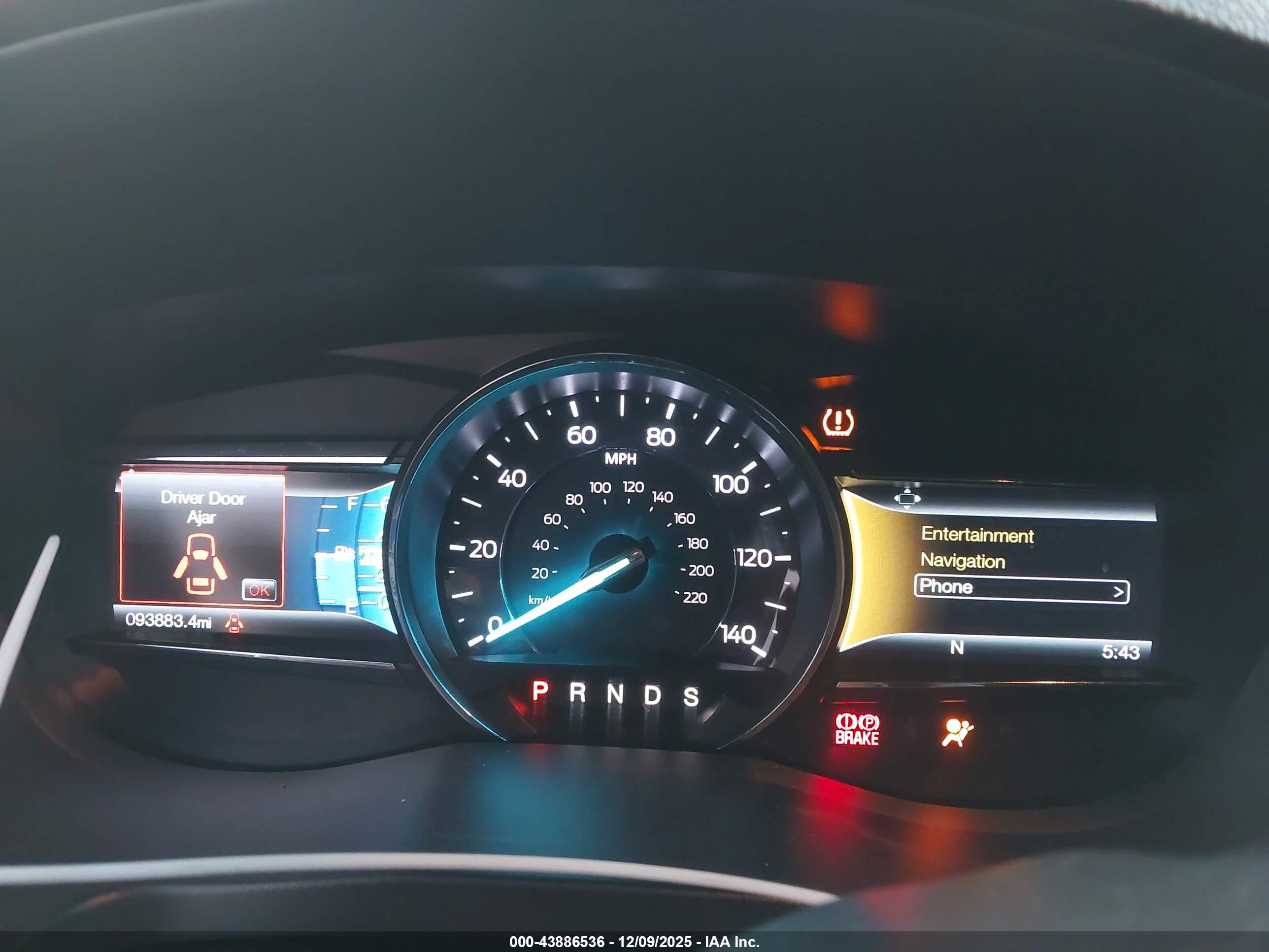FORD EXPLORER image 7