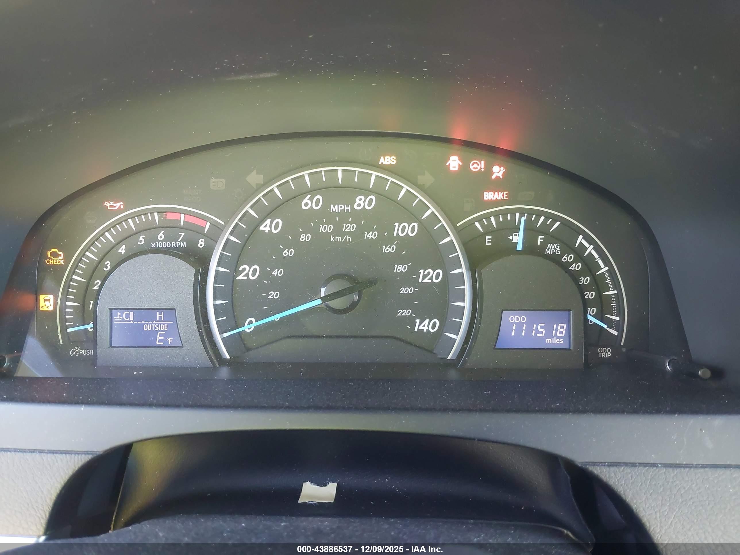 TOYOTA CAMRY image 7