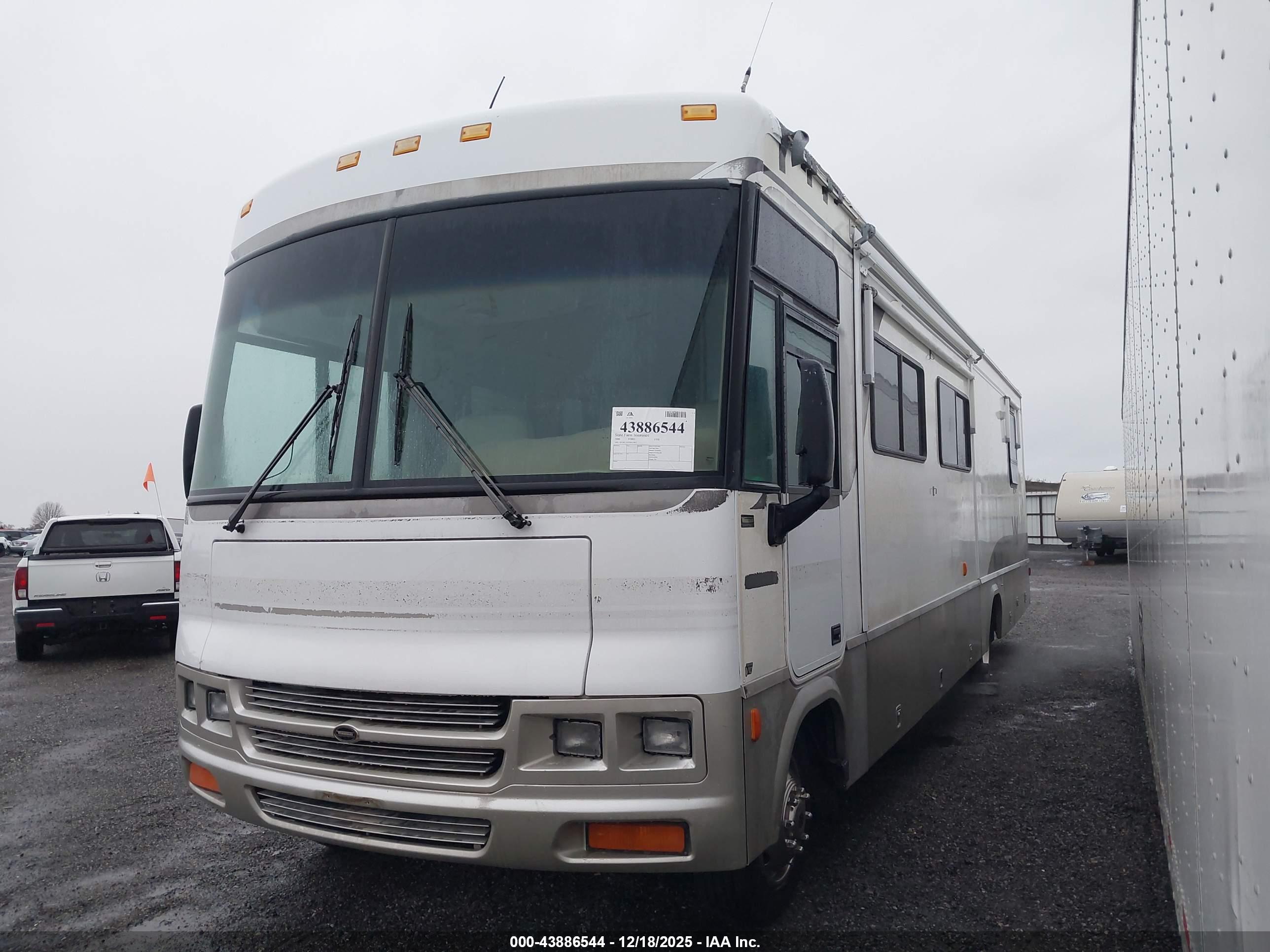 FORD F550 image 2