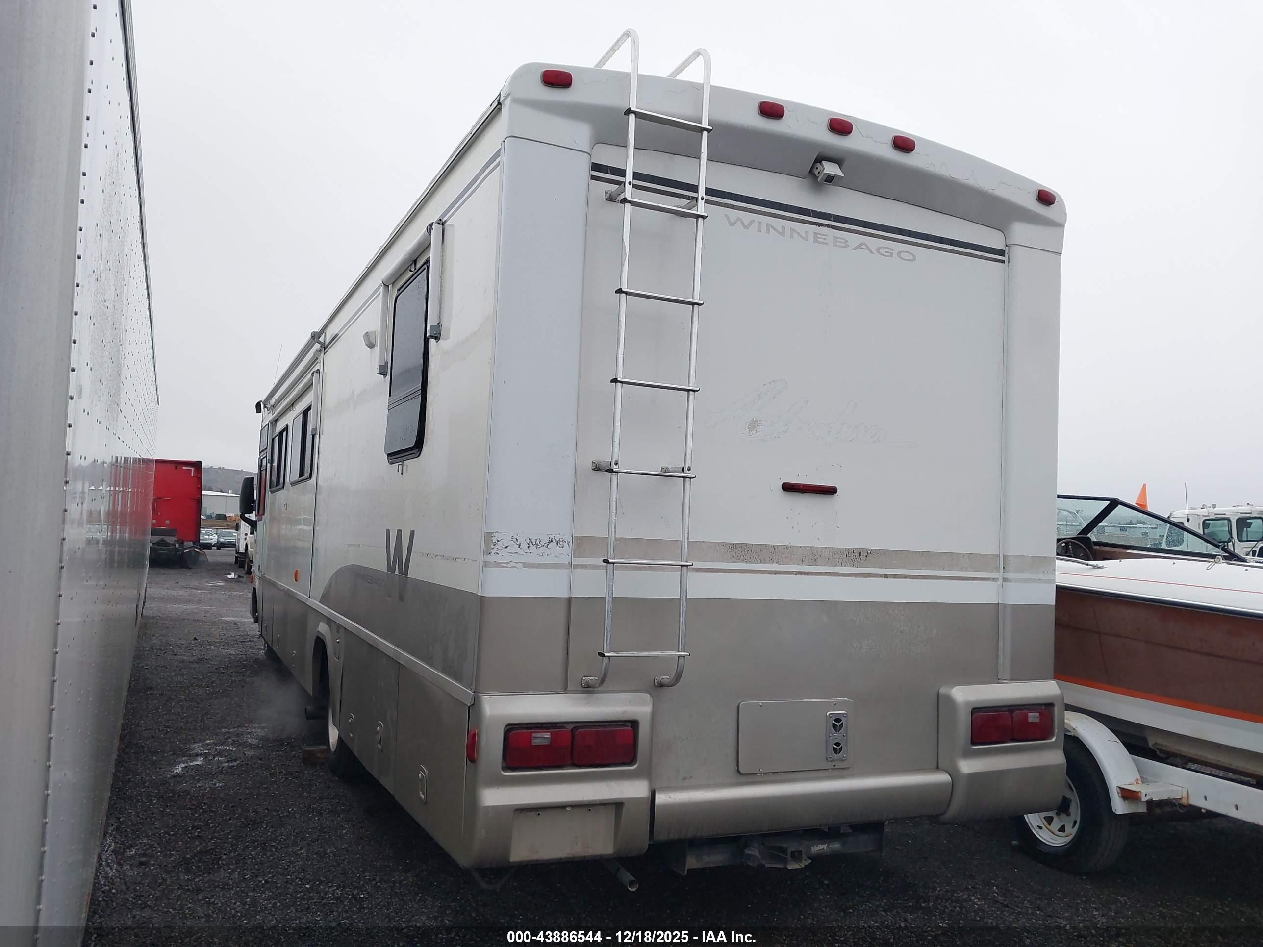 FORD F550 image 3
