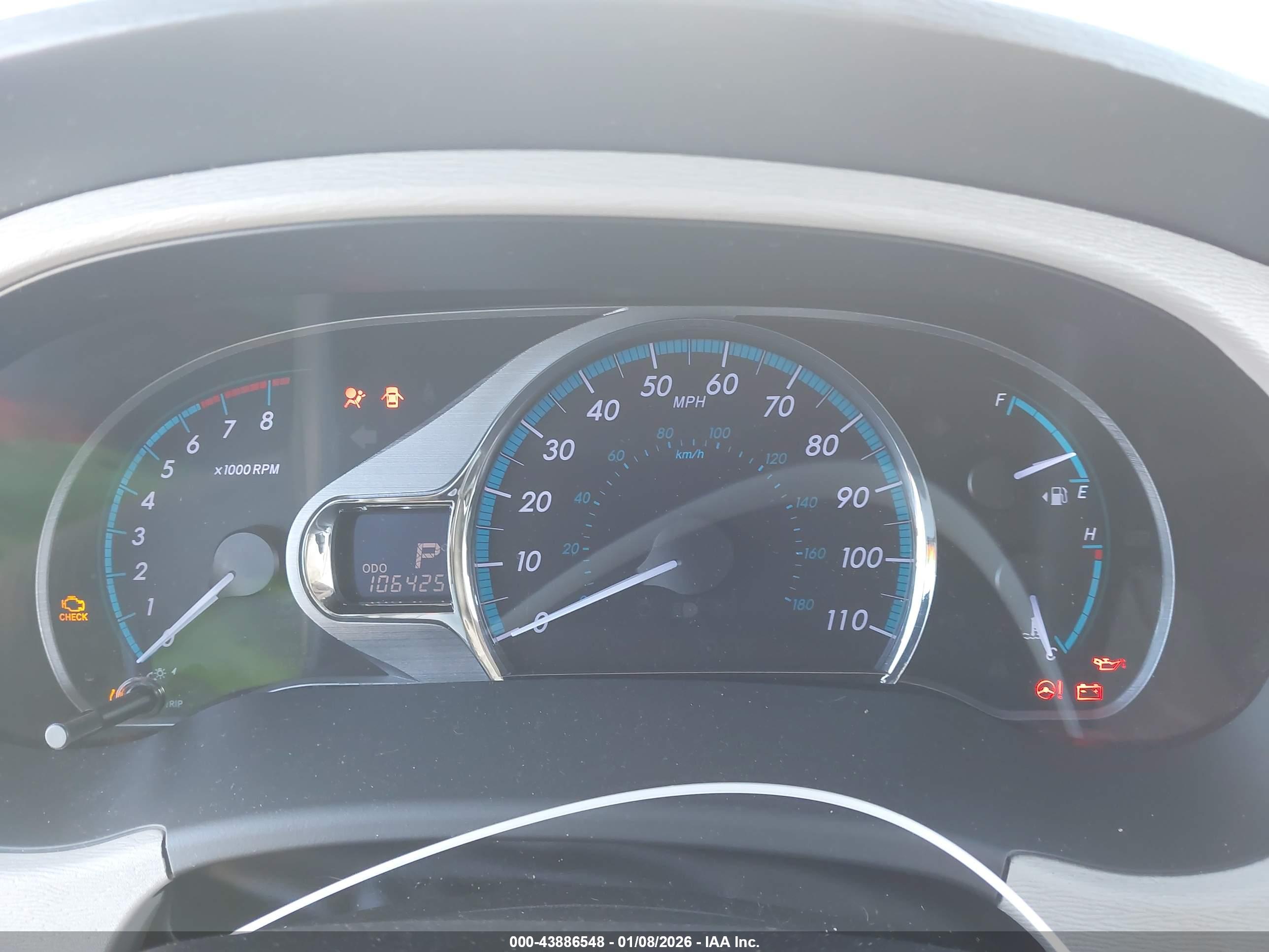 TOYOTA SIENNA image 7