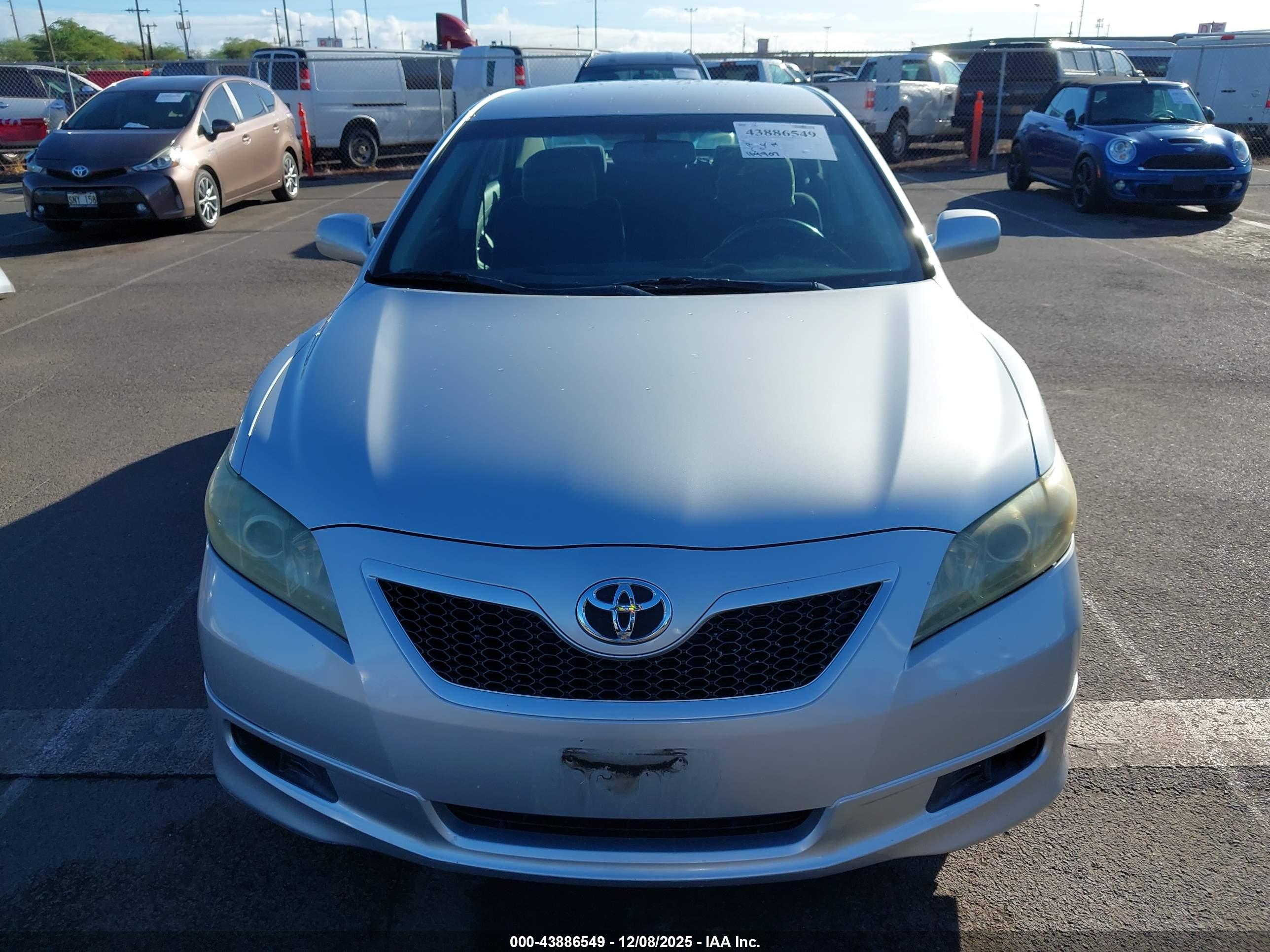 TOYOTA CAMRY image 6