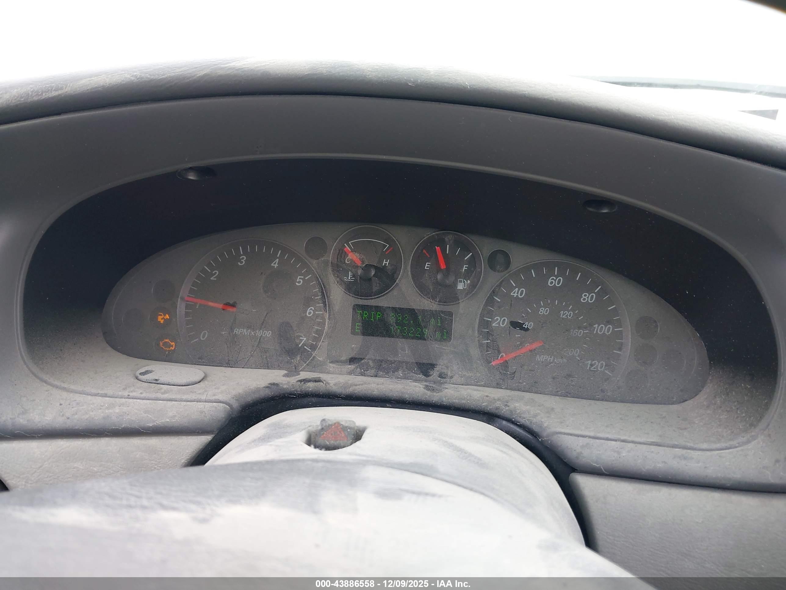 FORD TAURUS image 7